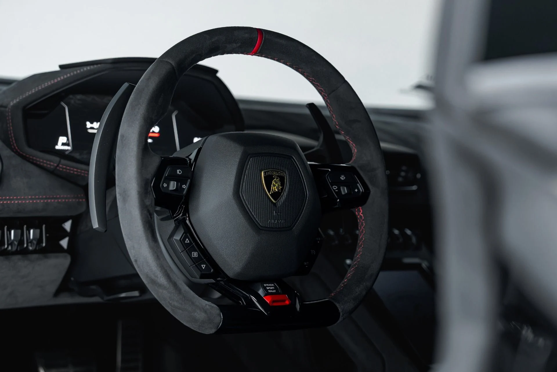 mph054_4072147426_Used_2024_Lamborghini_Huracan_Sterrato_1792021020_08ab7627d9
