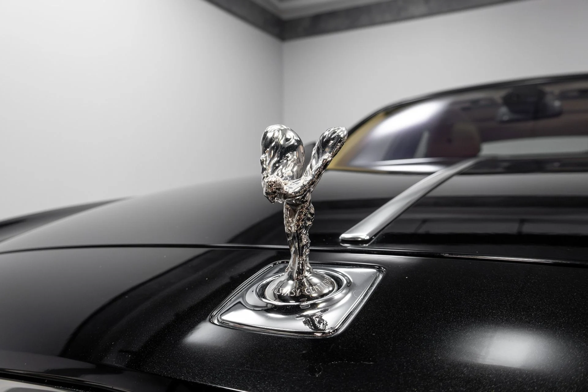 mph054_4141280615_Used_2011_Rolls_Royce_Ghost_1770323942_423a681868