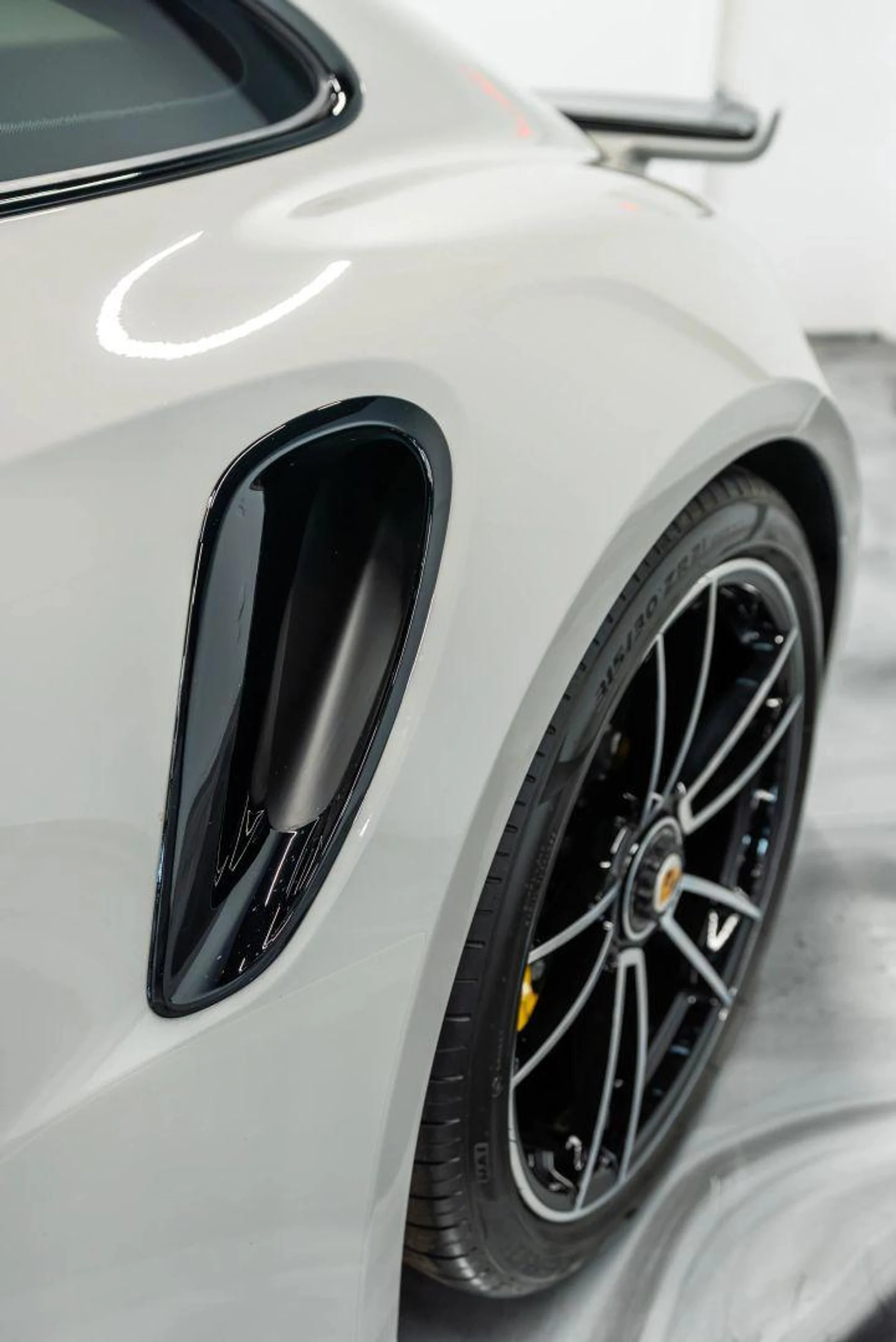 mph054_4149077935_Used_2024_Porsche_911_Turbo_S_Coupe_2_D_1781598420_c7e25d9c8e