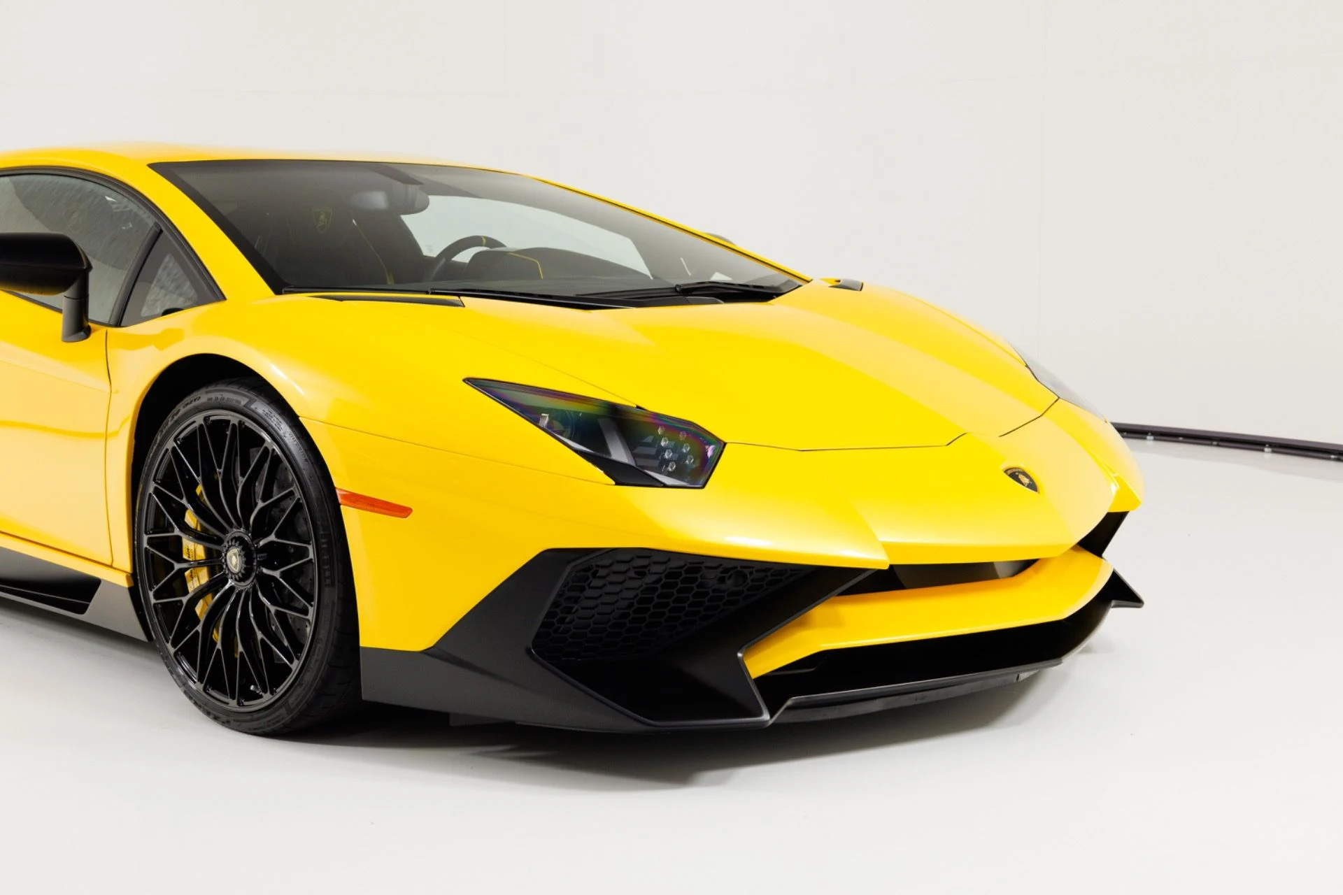 mph054_4181190459_Used_2016_Lamborghini_Aventador_LP_750_4_Superveloce_1785278593_86f5cb6e60