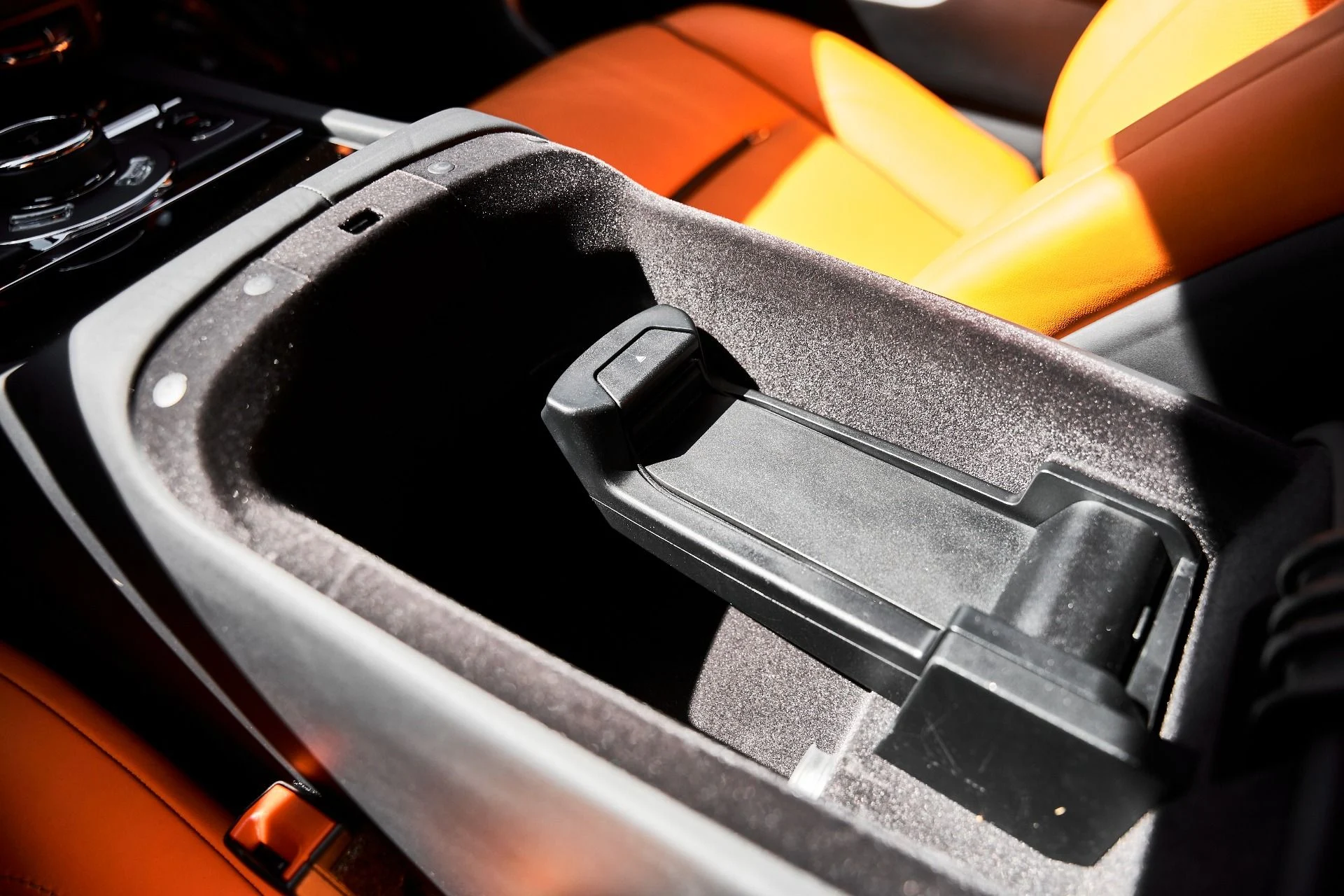 mph054_4203978914_Used_2020_Rolls_Royce_Wraith_Base_1776302650_0f0cd69877