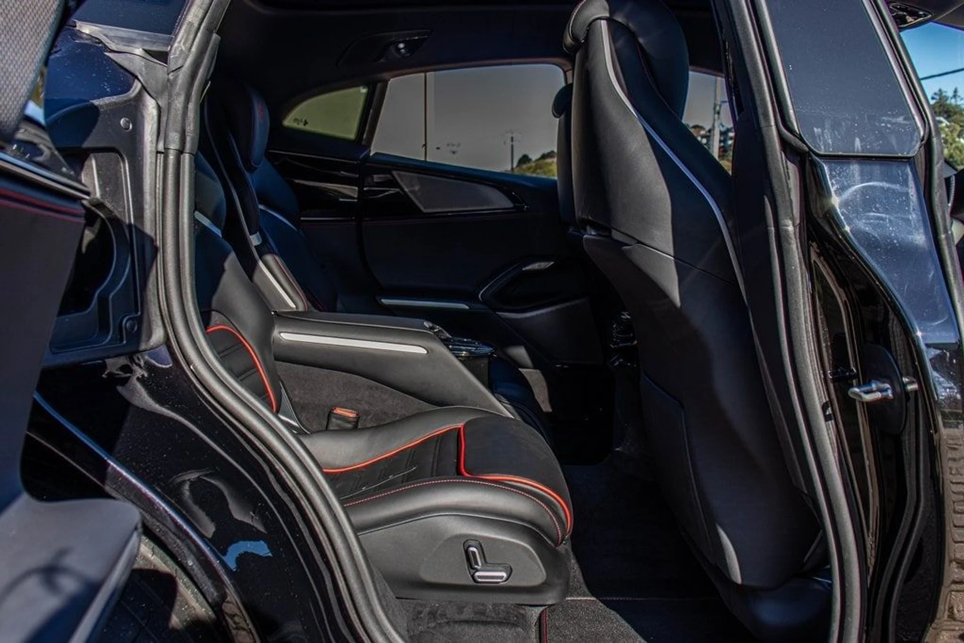 mph054_421256978_cb45534392d15817c894acf772949e41x_fe6a1072aa