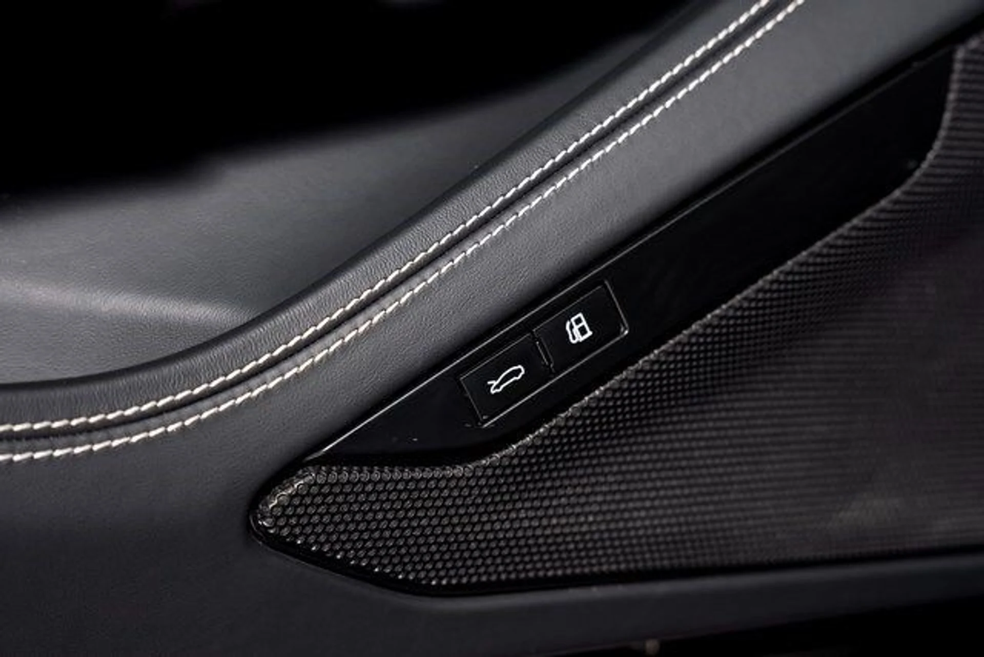 mph054_4220299730_15ce1d7fa076e18d502245379a0456e4x_baaa8a2bbb