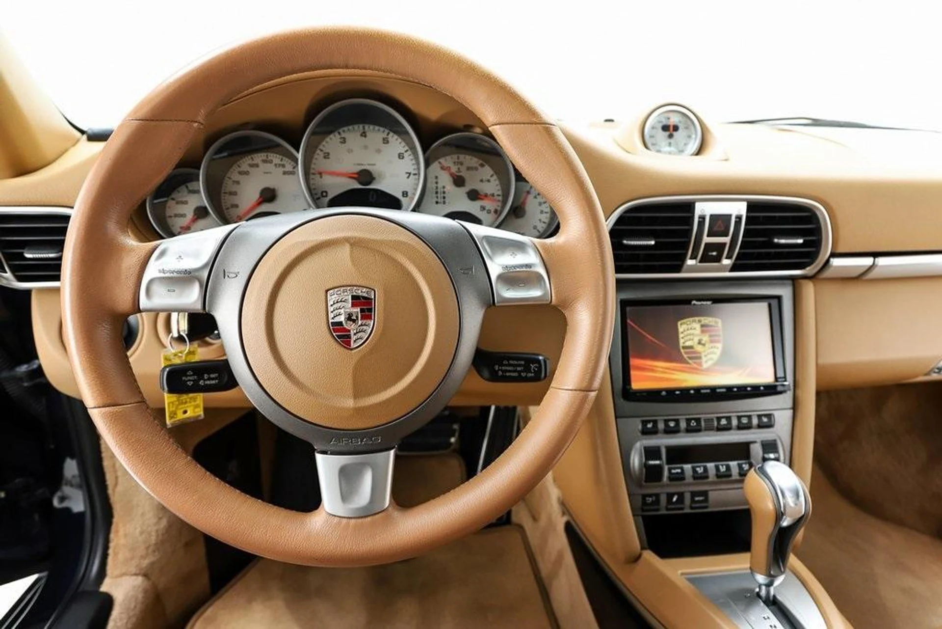 mph054_4220869424_mo_O_Nq_Dwqm_G_1u1_M2ttr_XVBB_Us_Y_9a1b11bcbb