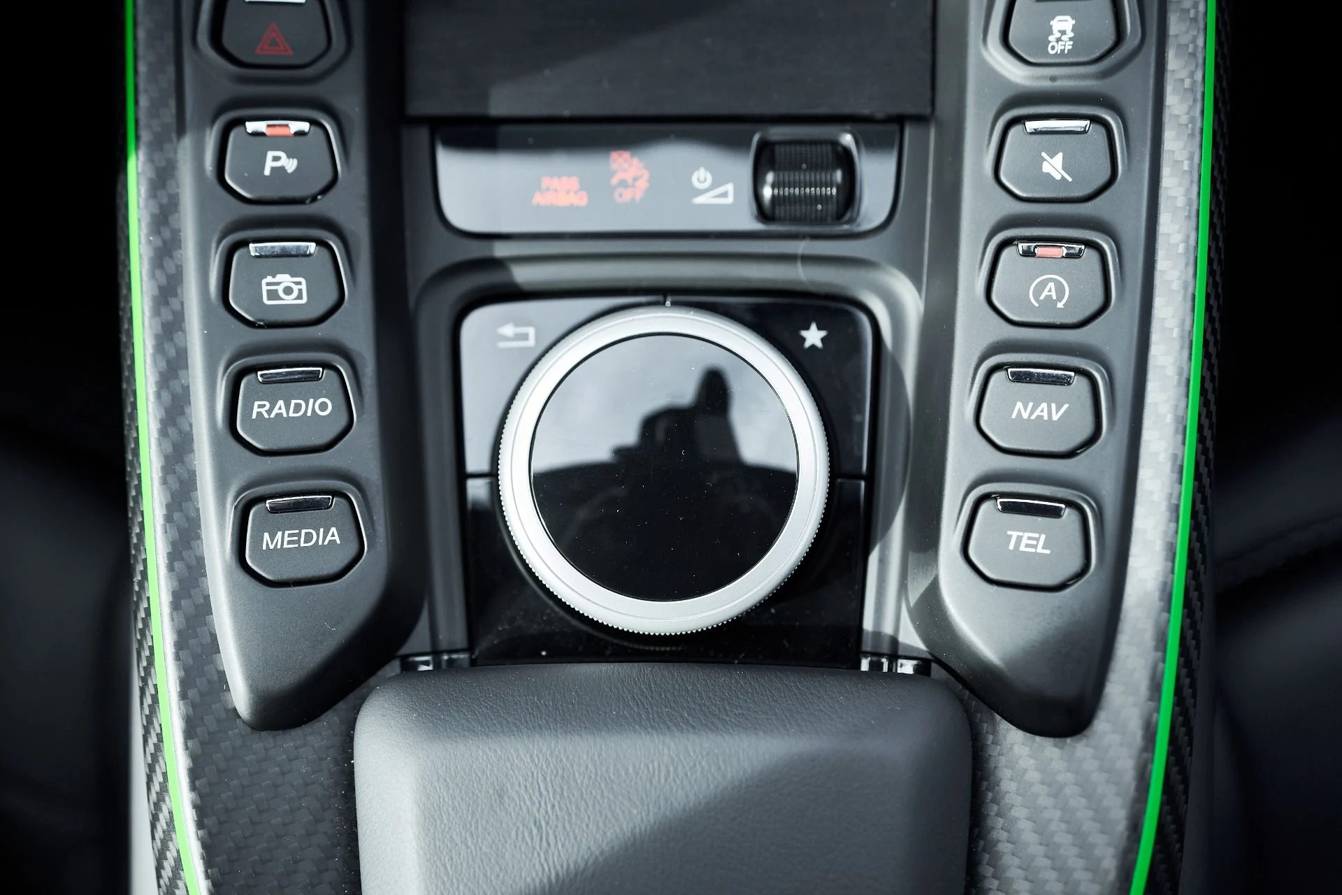 mph054_4242262421_Used_2023_Aston_Martin_Vantage_Base_1762913663_15c768b545