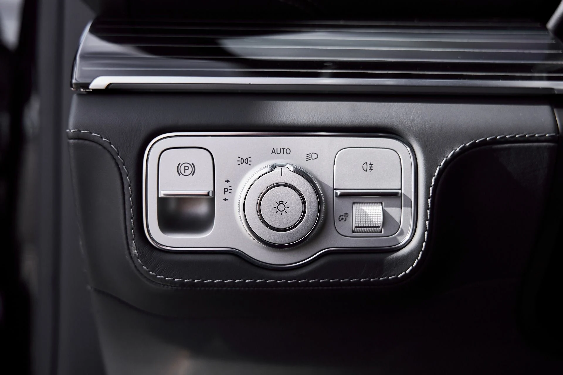 mph054_4246627555_Used_2021_Mercedes_Benz_GLS_Maybach_GLS_600_1768358404_83ac28ca9c