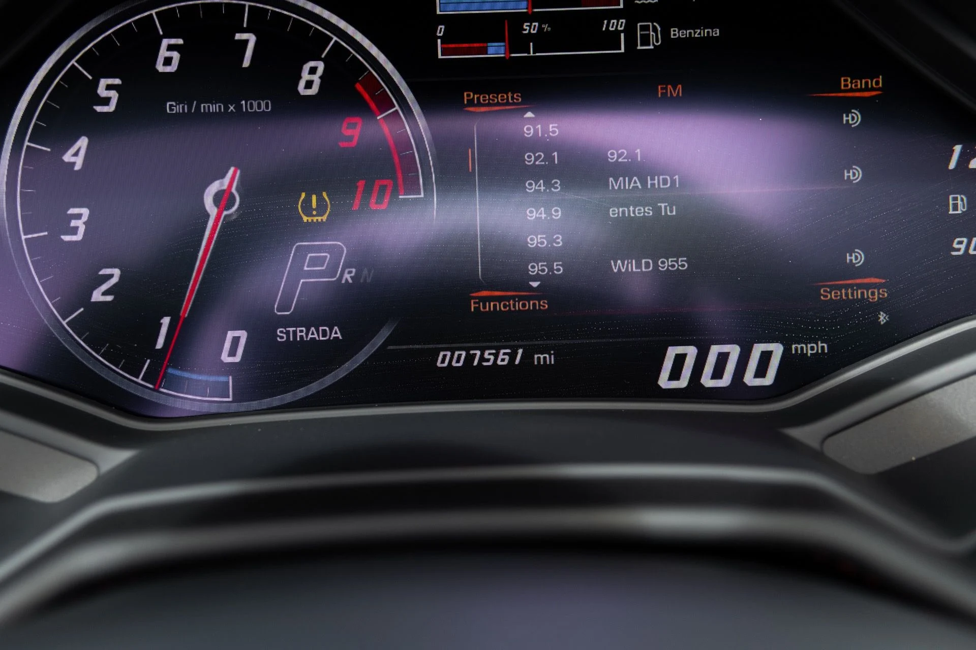 mph054_4253962949_Used_2018_Lamborghini_Huracan_LP_580_2_Spyder_1766443768_b9159609ea