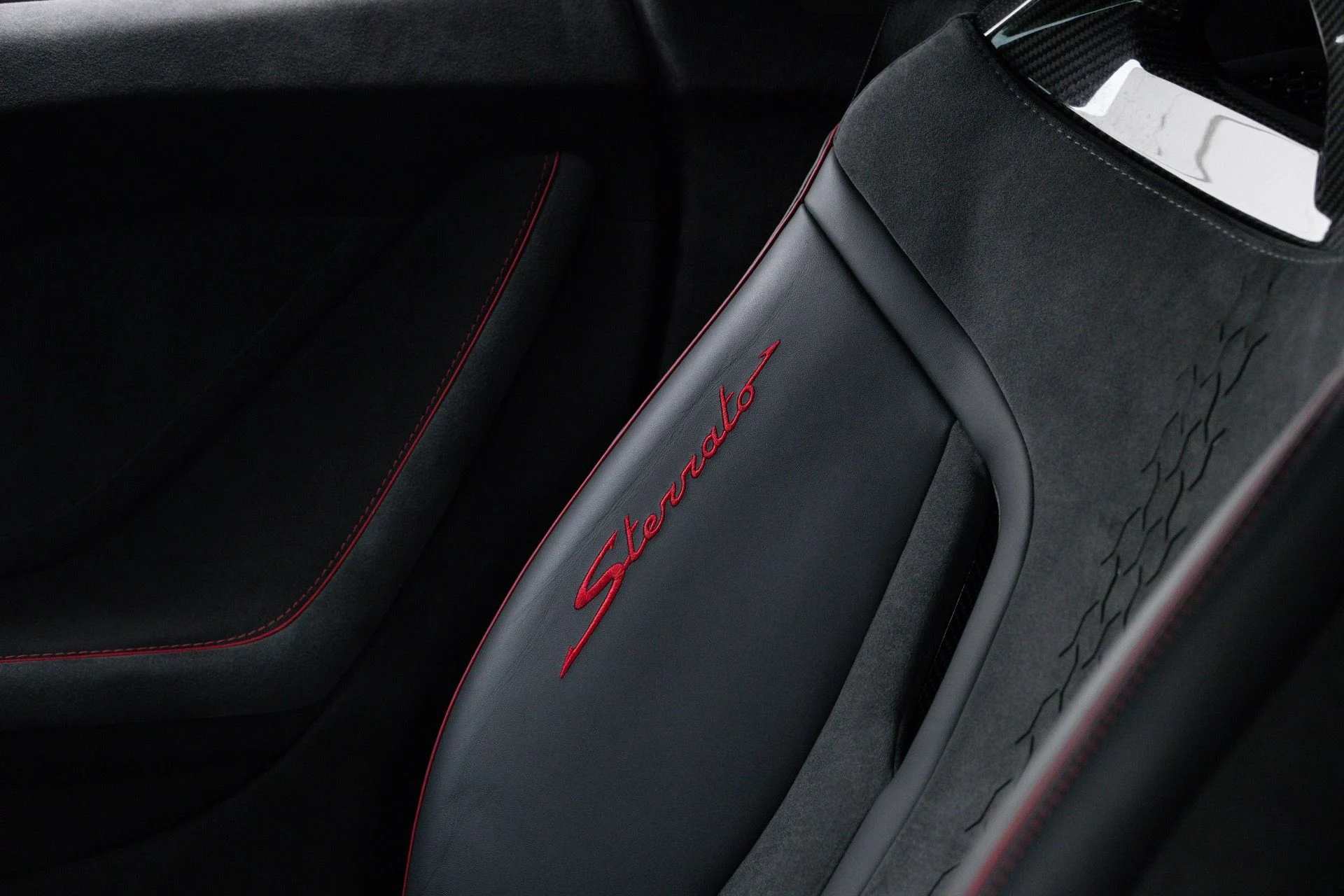 mph054_432139002_Used_2024_Lamborghini_Huracan_Sterrato_1775279109_dcd0b6d26e