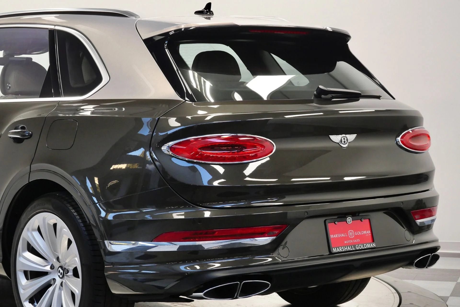 mph054_446708081_Used_2021_Bentley_Bentayga_Hybrid_Mulliner_Driving_Specification_Four_Seat_Comfort_Specification_1767026081_6ad5c1cea1