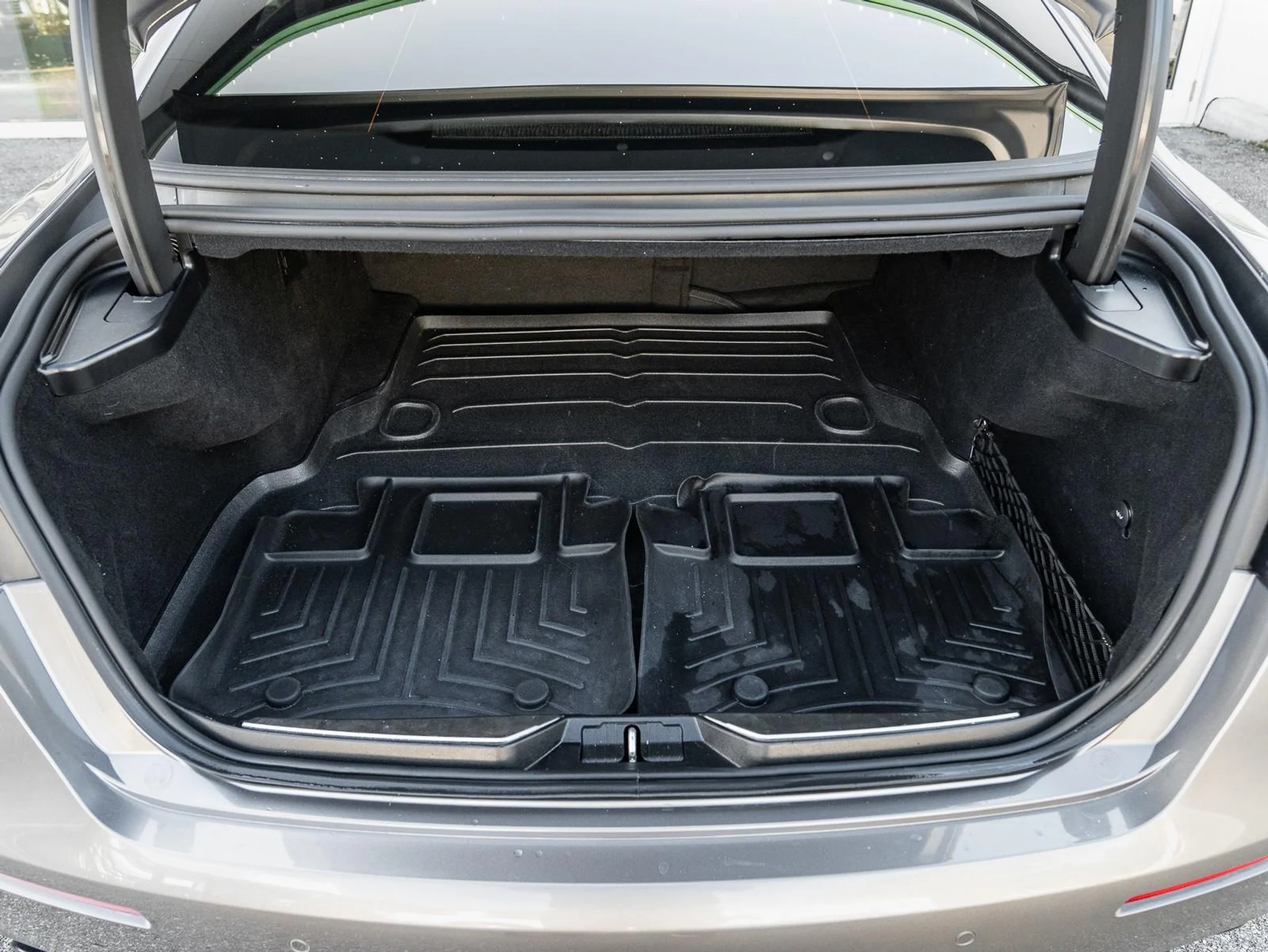 mph054_449260514_Used_2022_Maserati_Quattroporte_GT_1765231550_f8296ed2b2