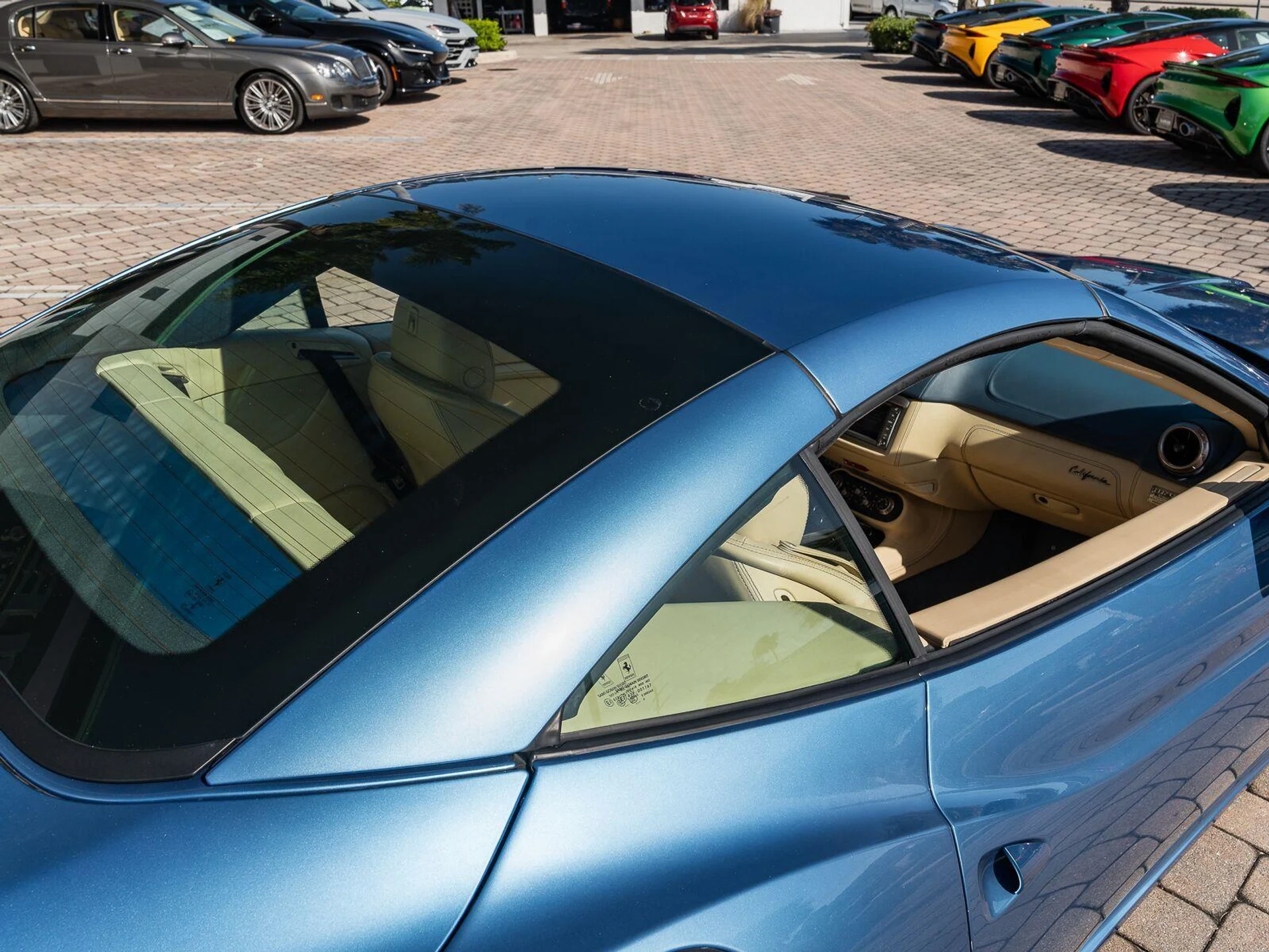 mph054_454467920_Used_2010_Ferrari_California_1793131328_7de795ac34