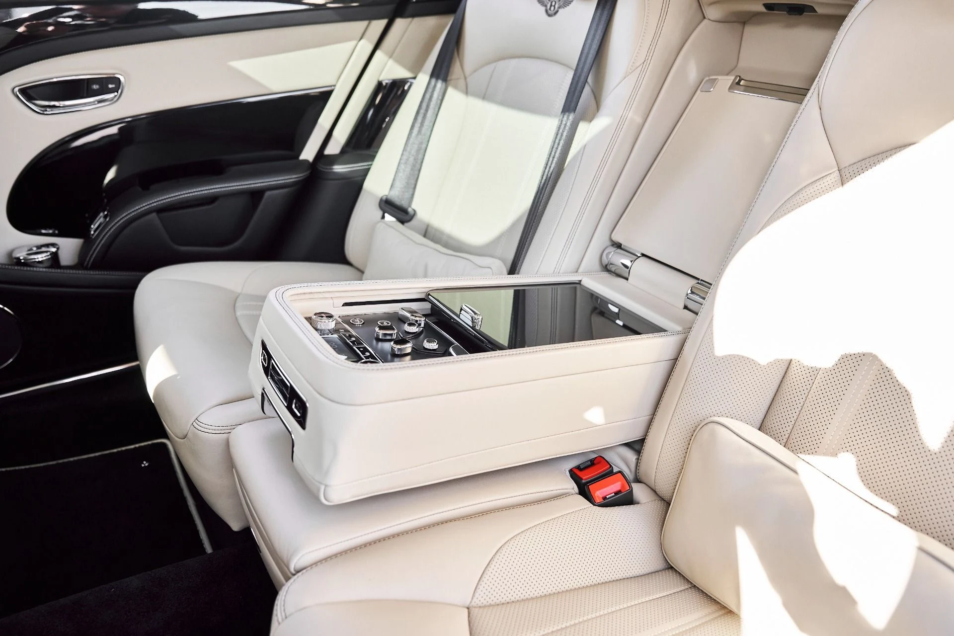 mph054_456340854_Used_2019_Bentley_Mulsanne_Base_1773861423_b60fdbdfa2