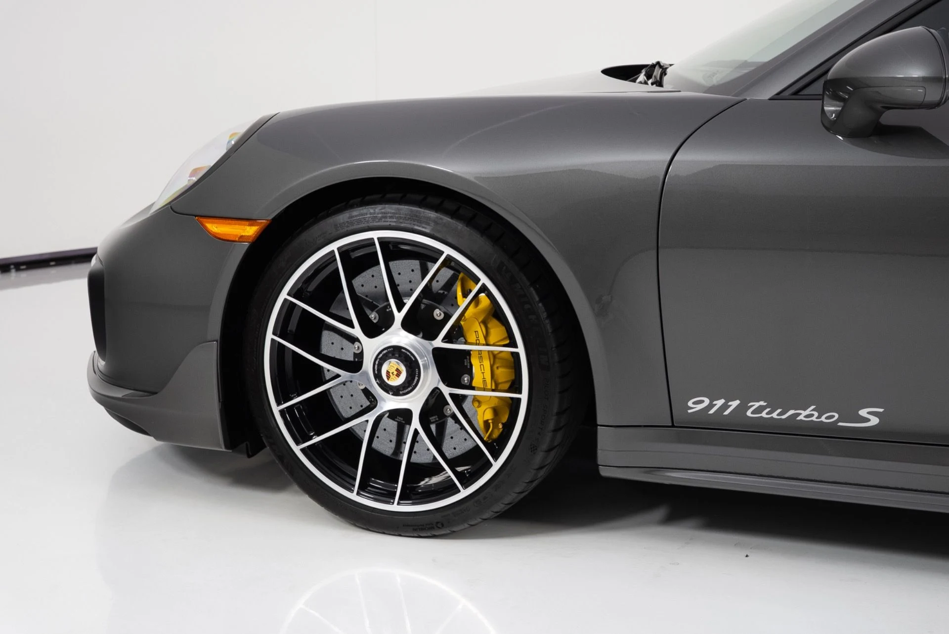 mph054_463633714_Used_2019_Porsche_911_Turbo_S_1774999656_f73adf5f69