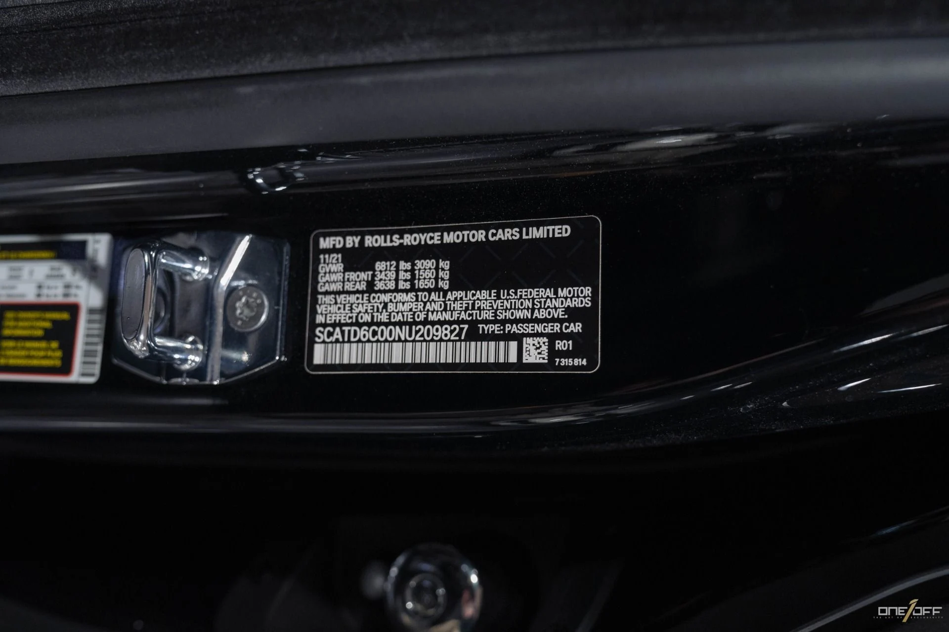 mph054_47277594_Used_2022_Rolls_Royce_Black_Badge_Ghost_FULL_Urban_Design_Carbon_Kit_477_K_MSRP_Starlight_1759778193_943815c659