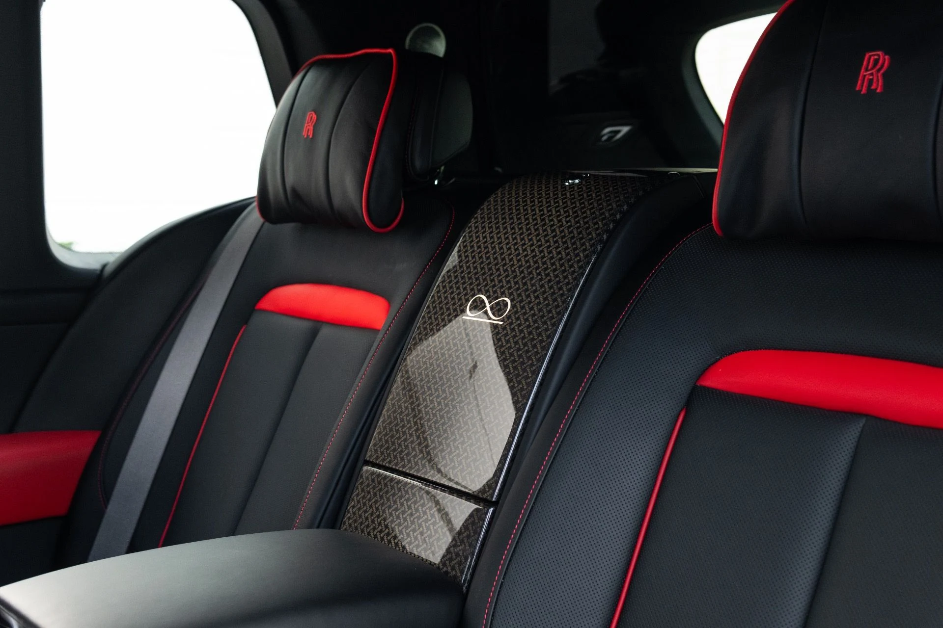 mph054_483148736_Used_2022_Rolls_Royce_Black_Badge_Cullinan_1776130970_9bc8f67576