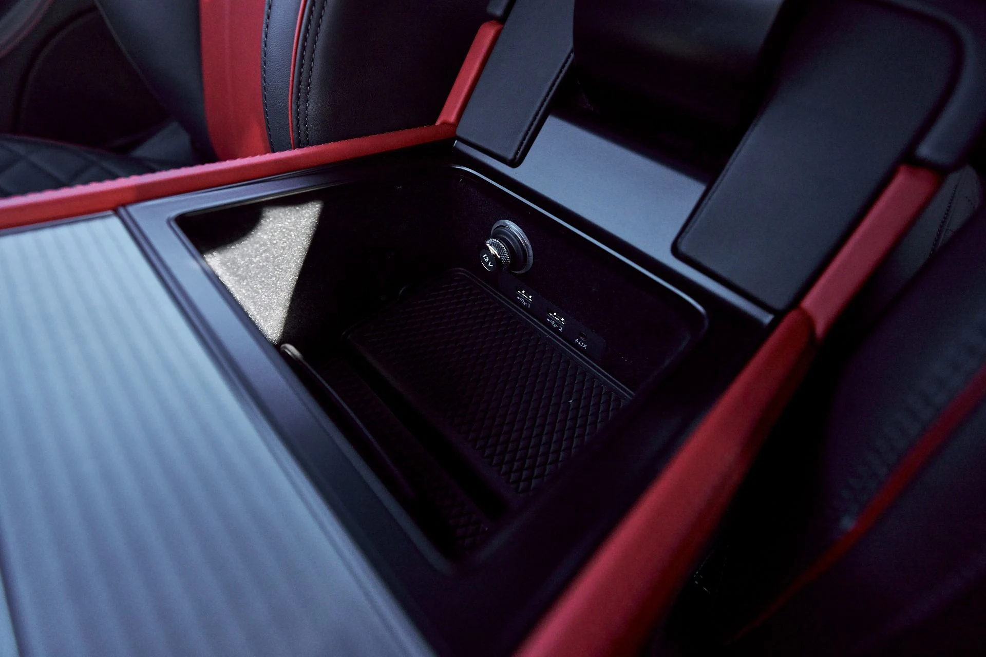 mph054_48605439_Used_2023_Bentley_Continental_GT_Azure_1764903643_251ecd1e12