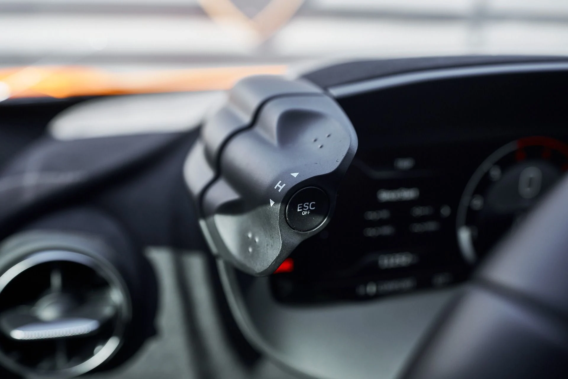 mph054_501365429_Used_2024_Mc_Laren_750_S_Spider_1761608959_6a13f769a4