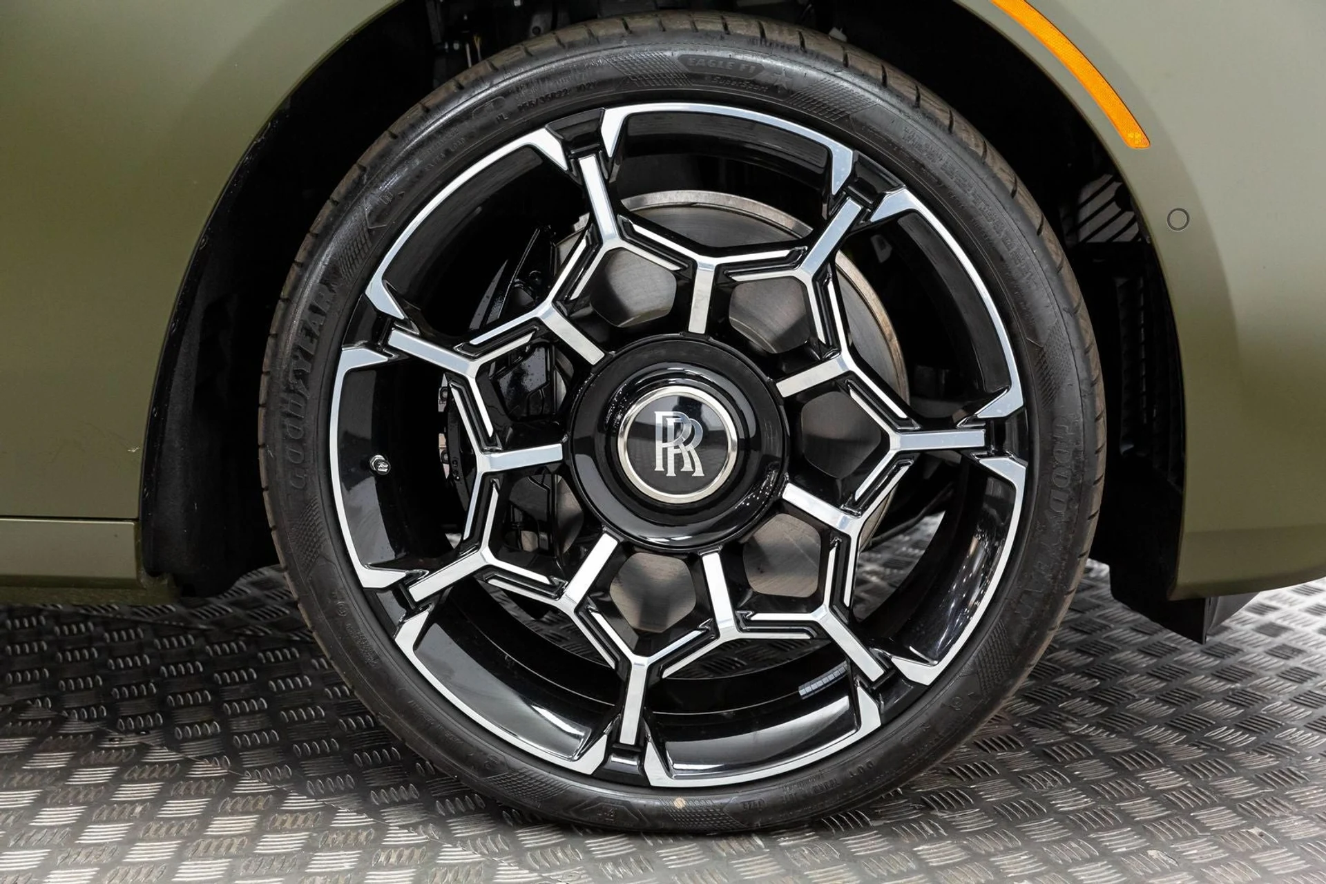 mph054_509659792_55_aaacac5f5b