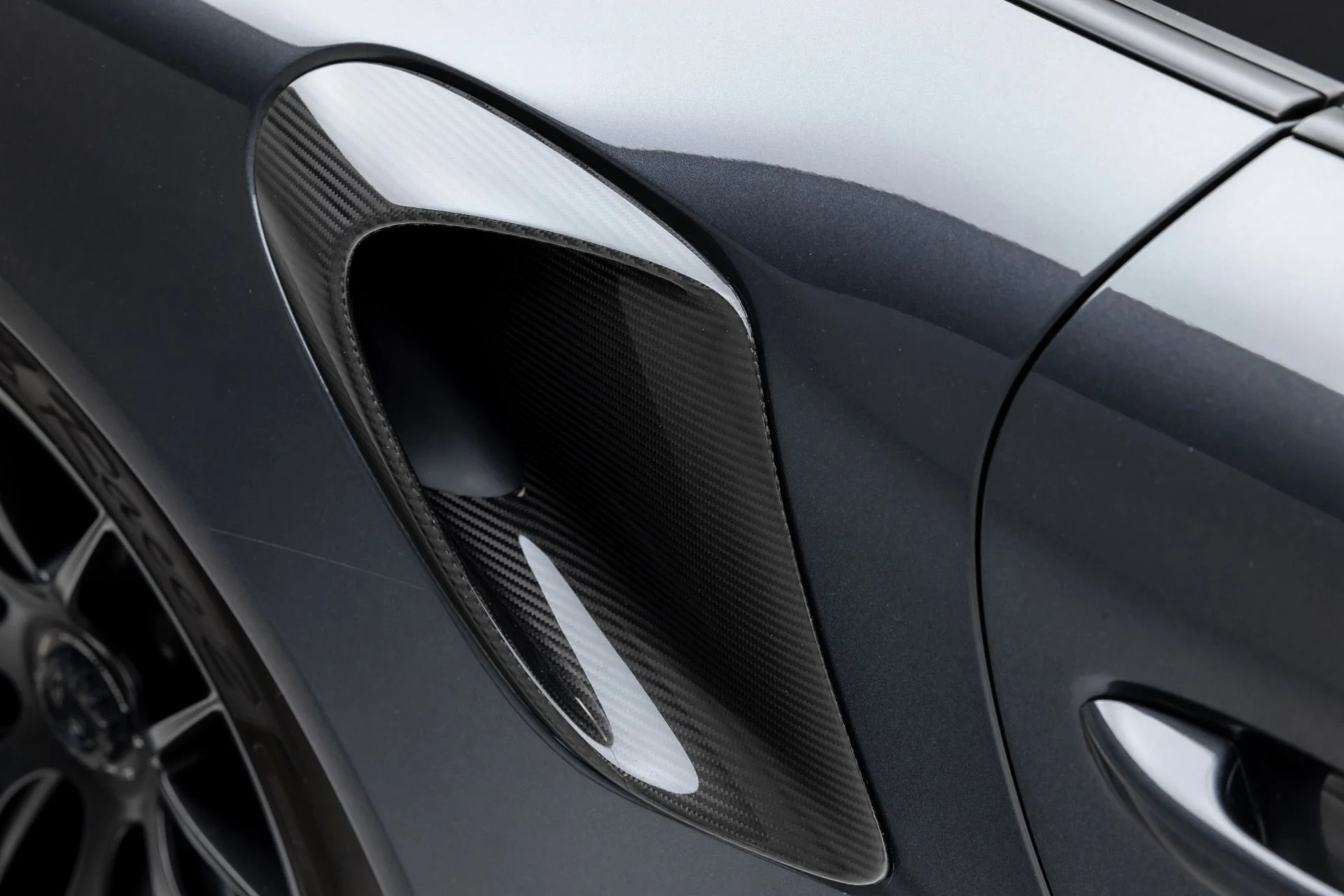 mph054_520793988_11865_p55_l_c2cce0566b