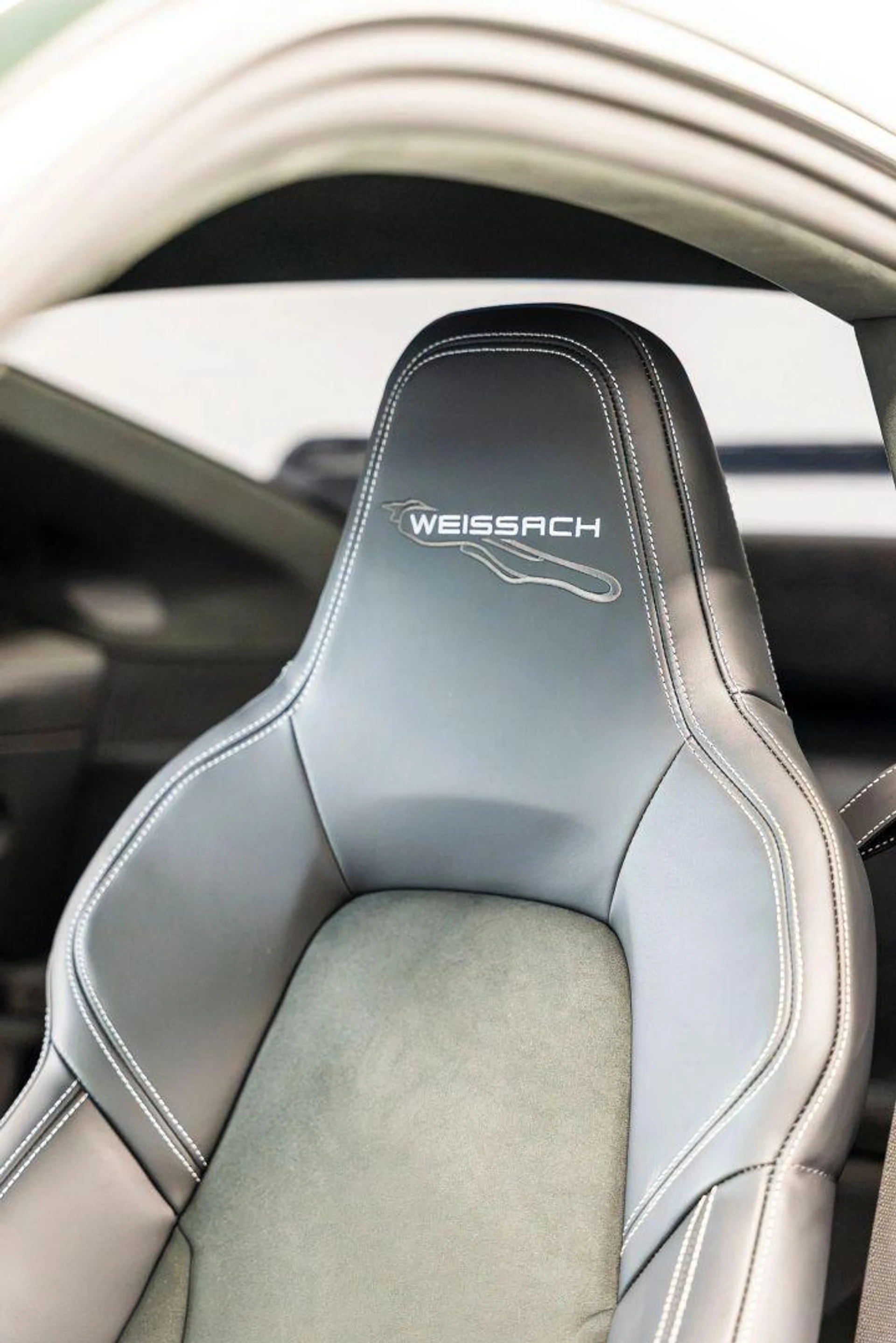 mph054_52140624_Used_2026_Porsche_911_GT_3_Coupe_2_D_1787786301_9ab88d75d1