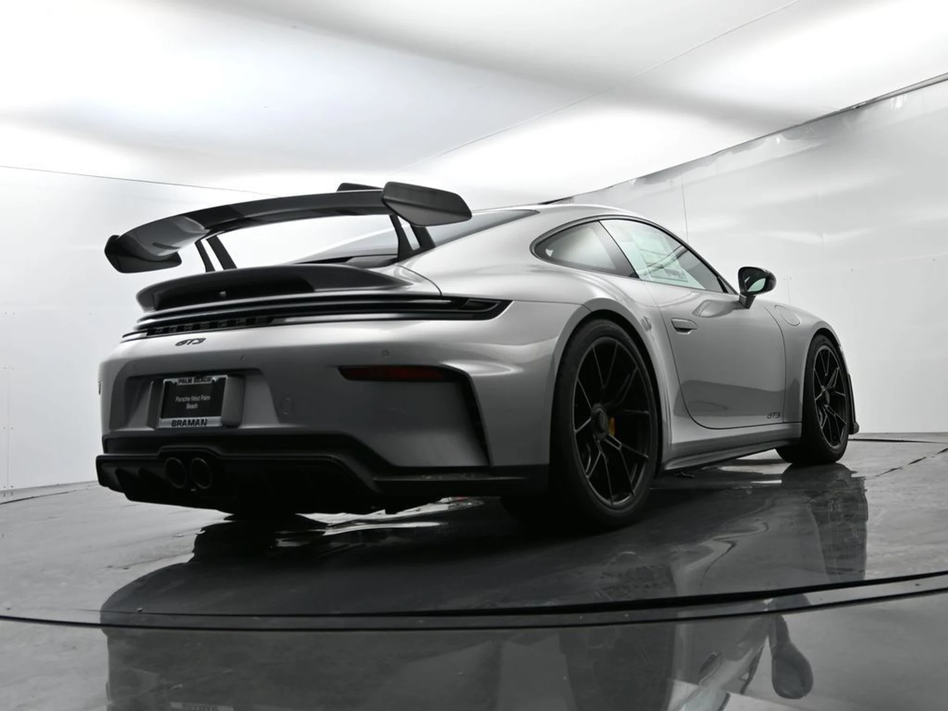 mph054_53200579_cb97b0e6cacb8e1369204fb67a8a460a_0221aee3c0