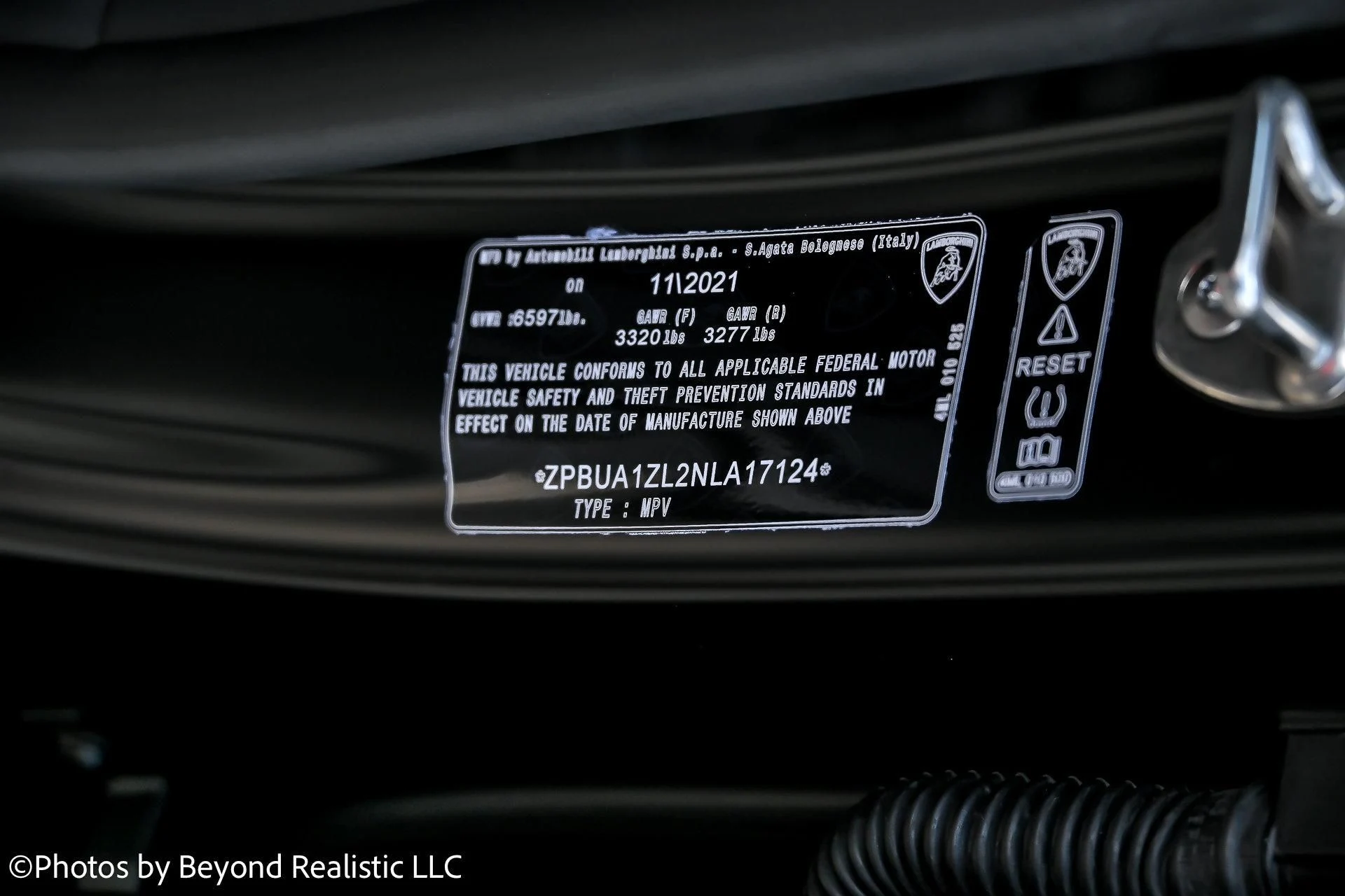 mph054_540043633_Used_2022_Lamborghini_Urus_1753948957_53d85a3f30