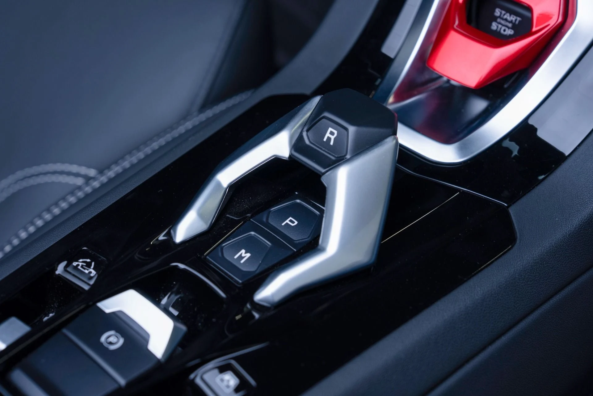 mph054_5408879_Used_2021_Lamborghini_Huracan_EVO_Spyder_1780076847_f07a110903