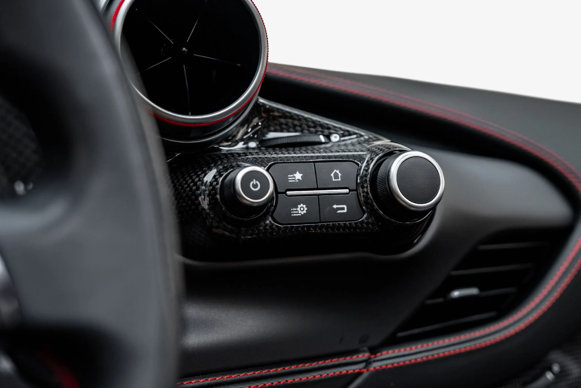 mph054_551269007_Used_2022_Ferrari_F8_Spider_1785267089_3083dea34d