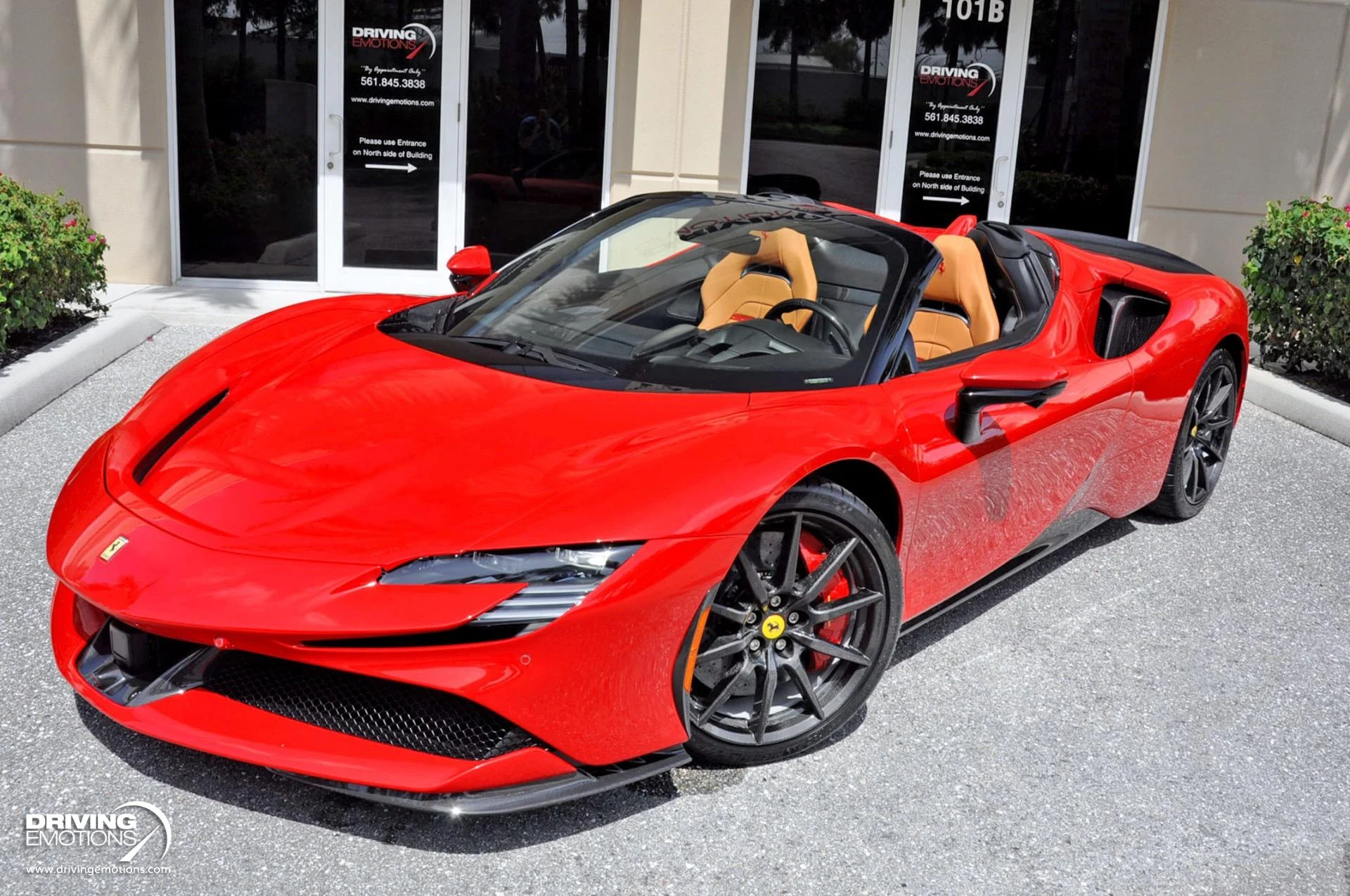 mph054_565971745_860_p55_l_0321e96da2