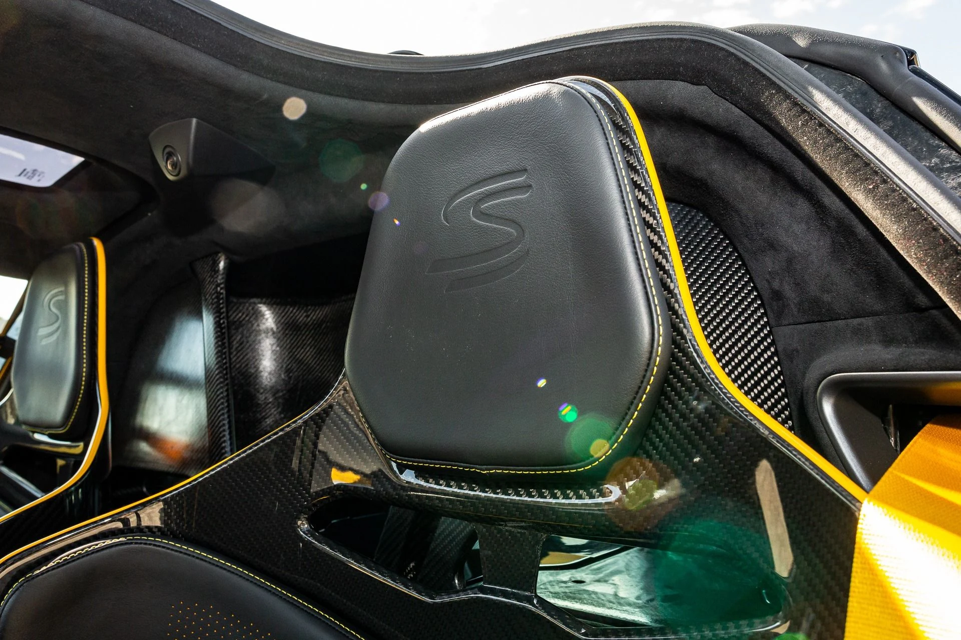 mph054_599574684_131_p55_l_e084514b19