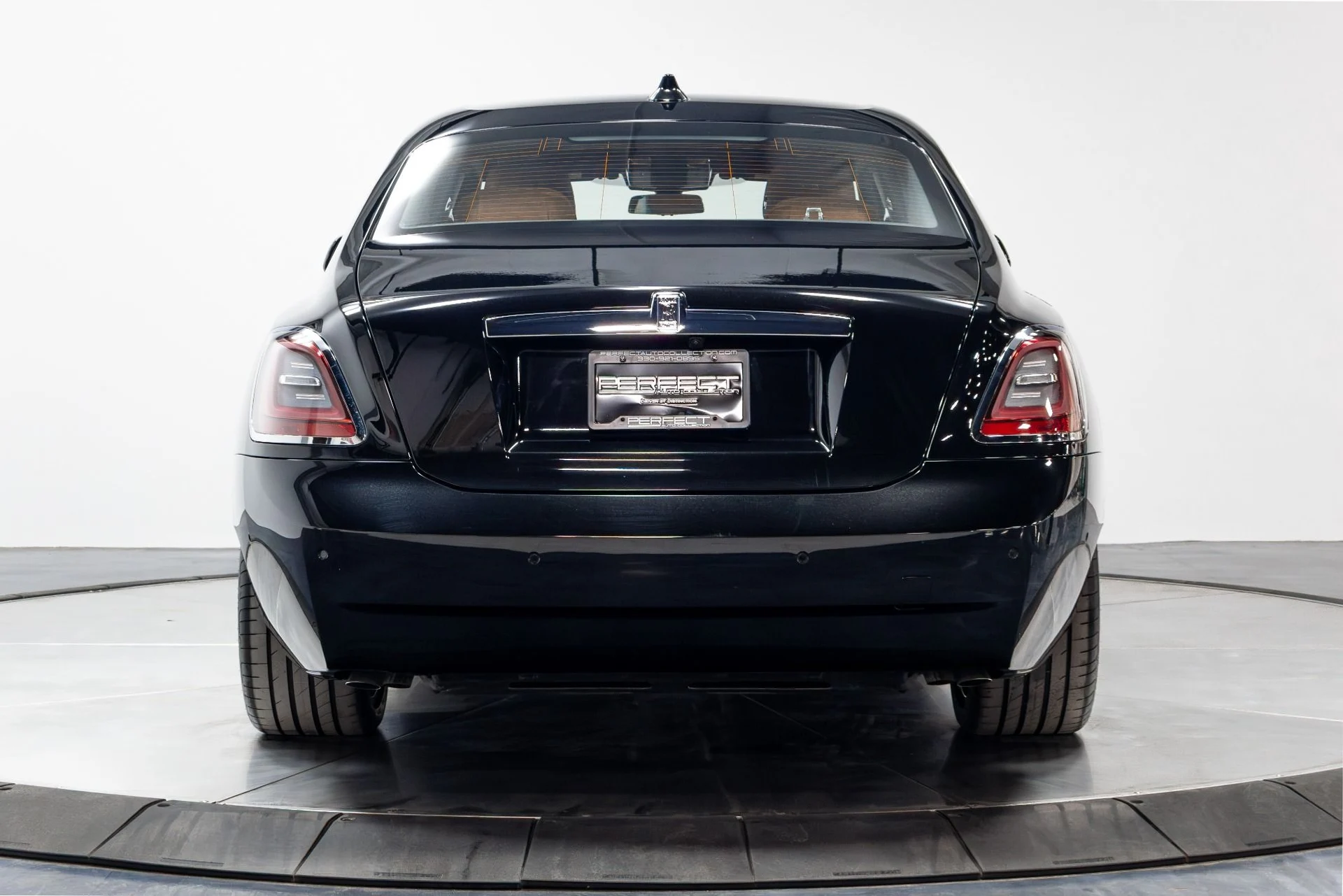 mph054_620282948_Used_2022_Rolls_Royce_Ghost_1776785083_43d37122c4