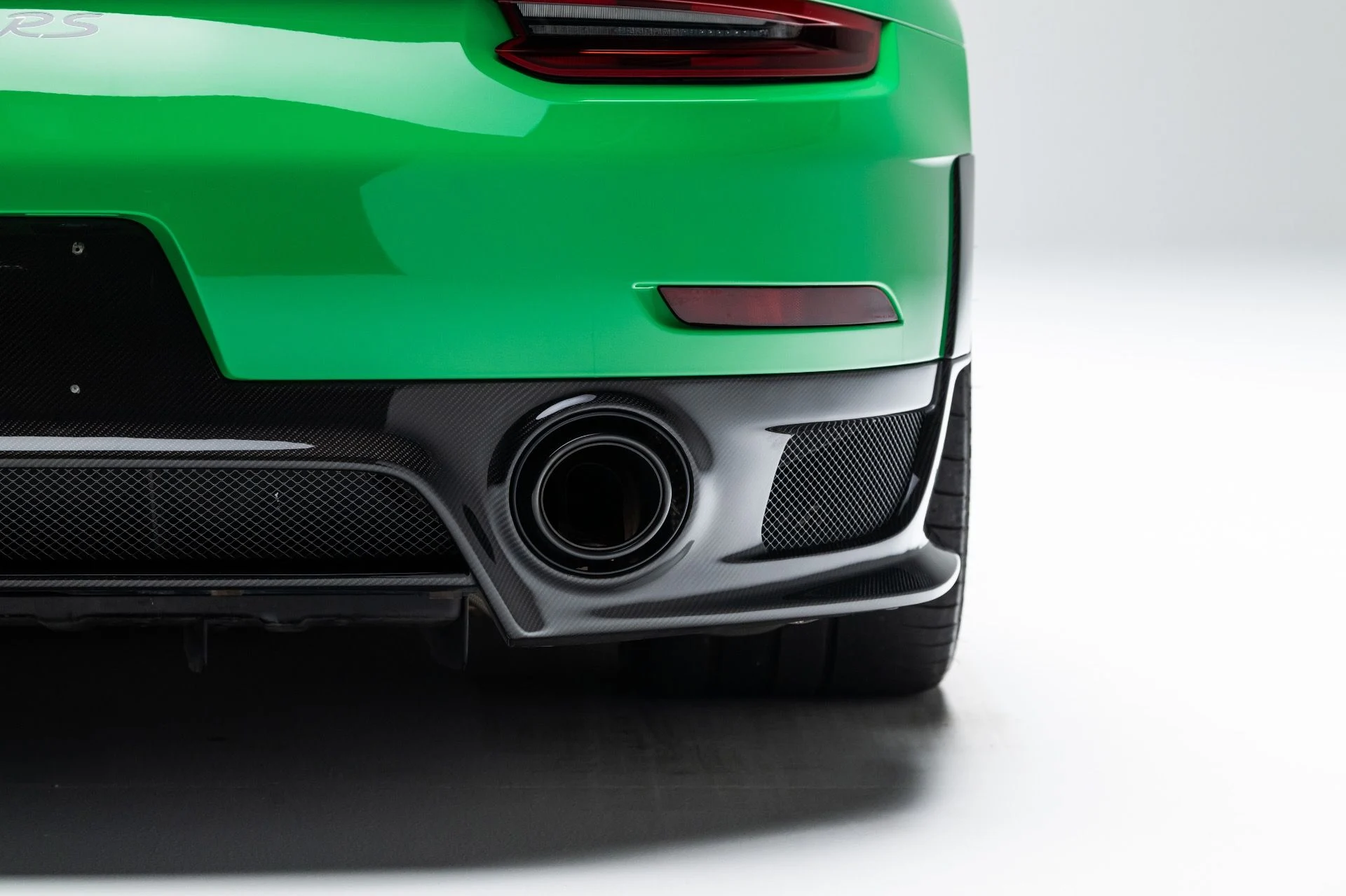 mph054_64001187_12045_p55_l_af18b66759