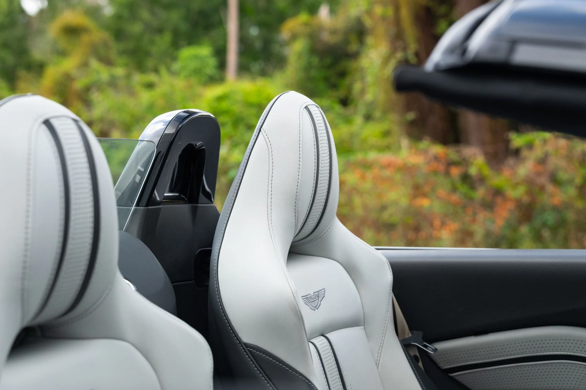 mph054_644168101_Used_2023_Aston_Martin_Vantage_V8_1773336980_451b563fcb