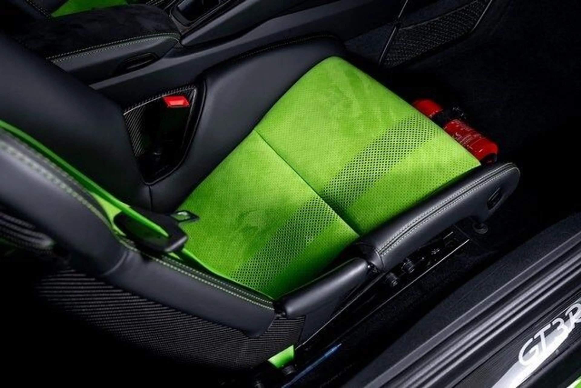 mph054_652394824_f3bdb4405779990ae7b3e9e9890b4b00x_bfda10043e