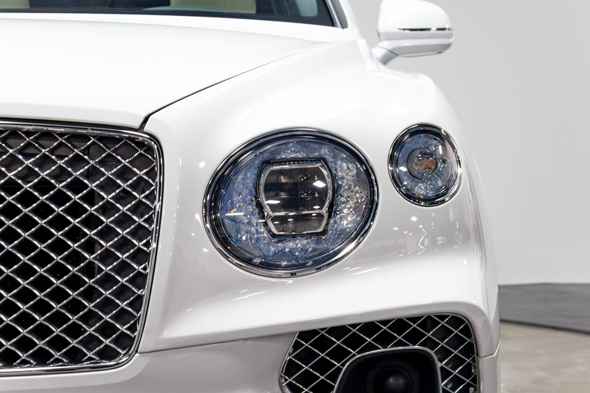 mph054_664370112_Used_2021_Bentley_Bentayga_V8_First_Edition_1774291657_b5ac21ca32