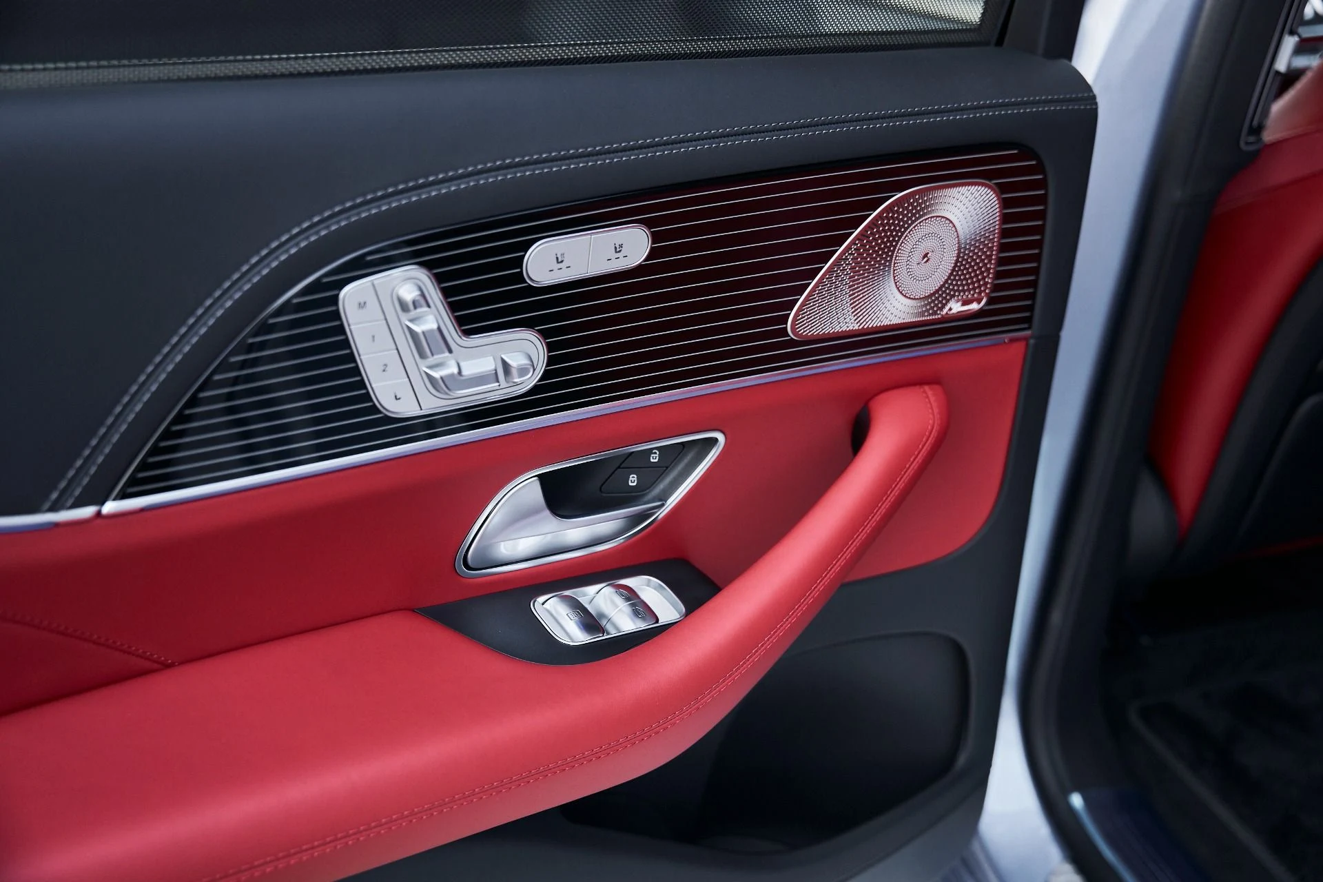 mph054_668953692_Used_2026_Mercedes_Benz_GLS_Maybach_GLS_600_1769136375_60d7f88ad5