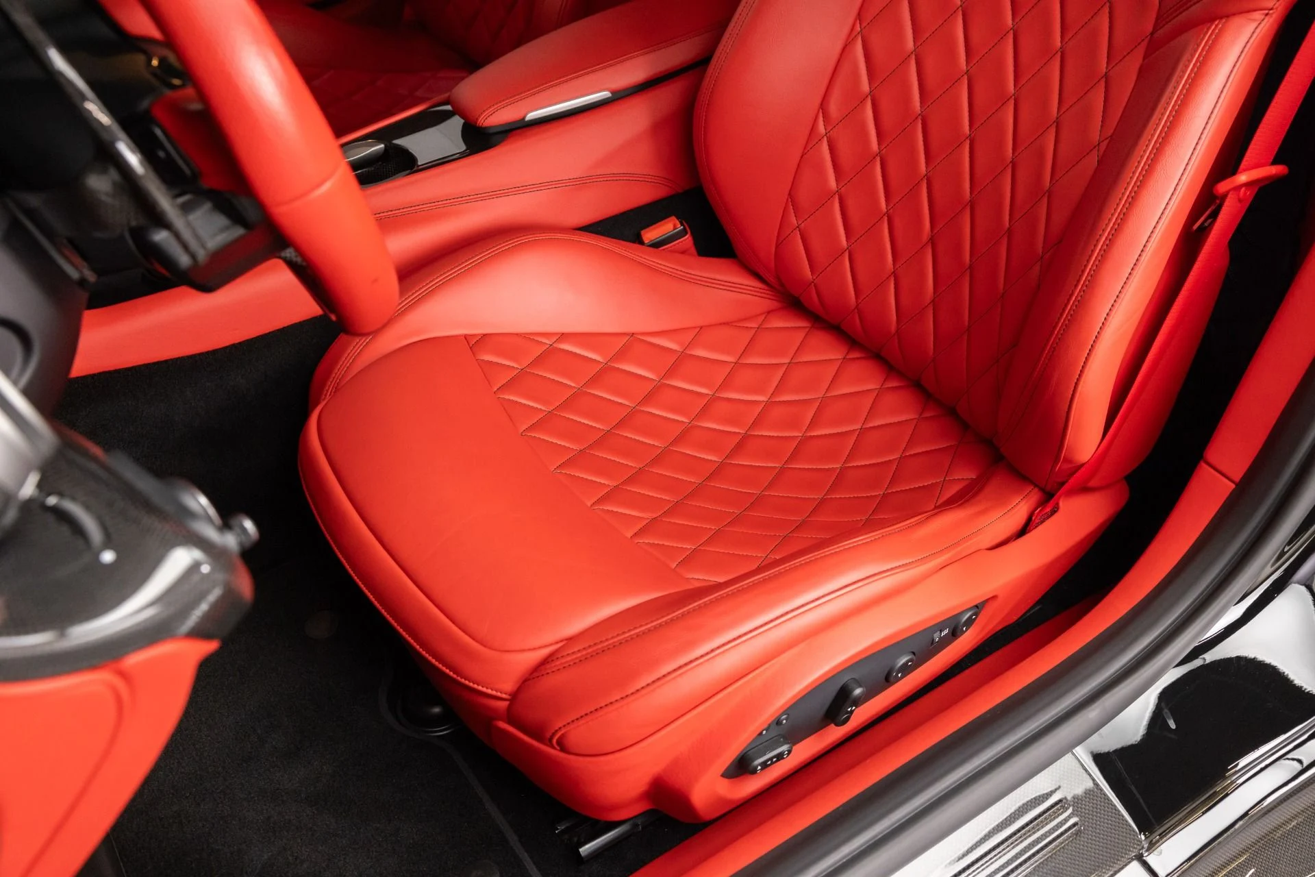 mph054_691561946_Used_2014_Ferrari_F12berlinetta_1784559579_0441a49bee