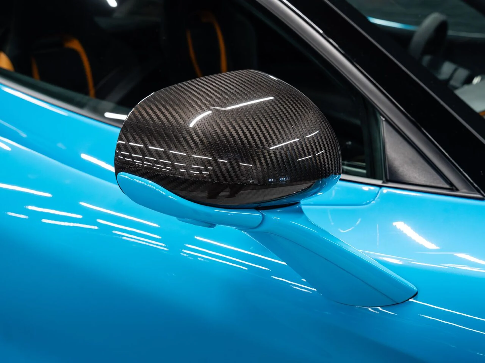 mph054_702605573_mclaren_720s_2018_30b5552366