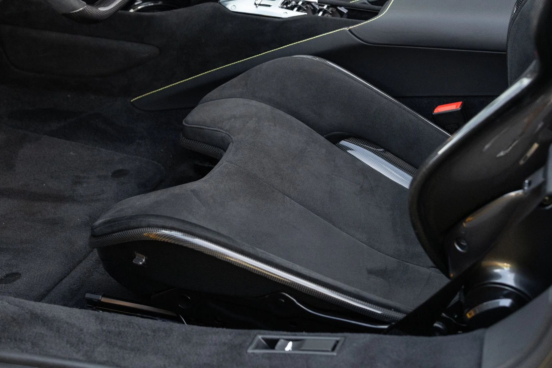 mph054_73286108_Used_2025_Ferrari_SF_90_Spider_1772646640_c2b0ca1886