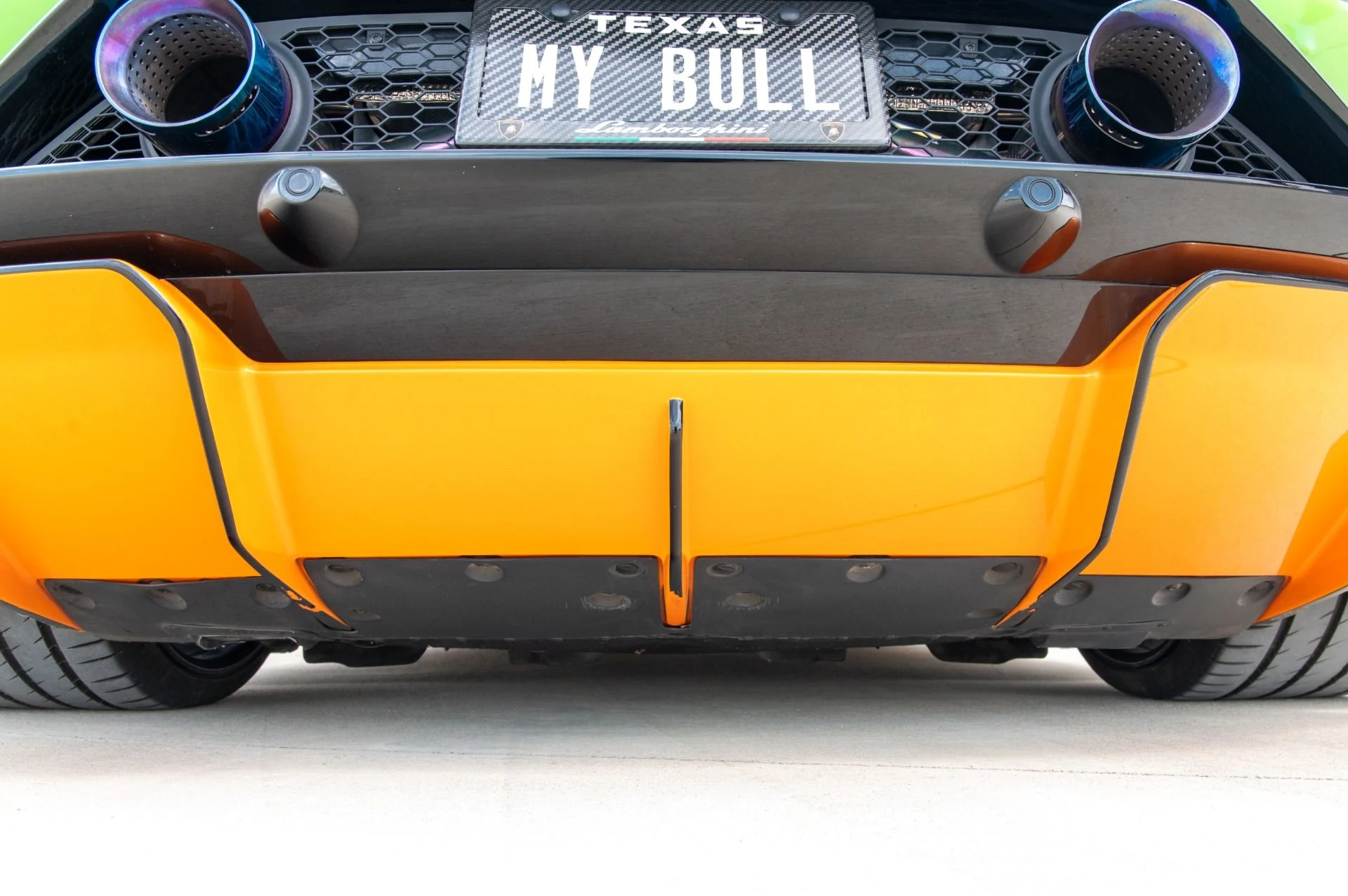 mph054_734377837_Used_2021_Lamborghini_Huracan_EVO_1753824342_9f9b07cee5