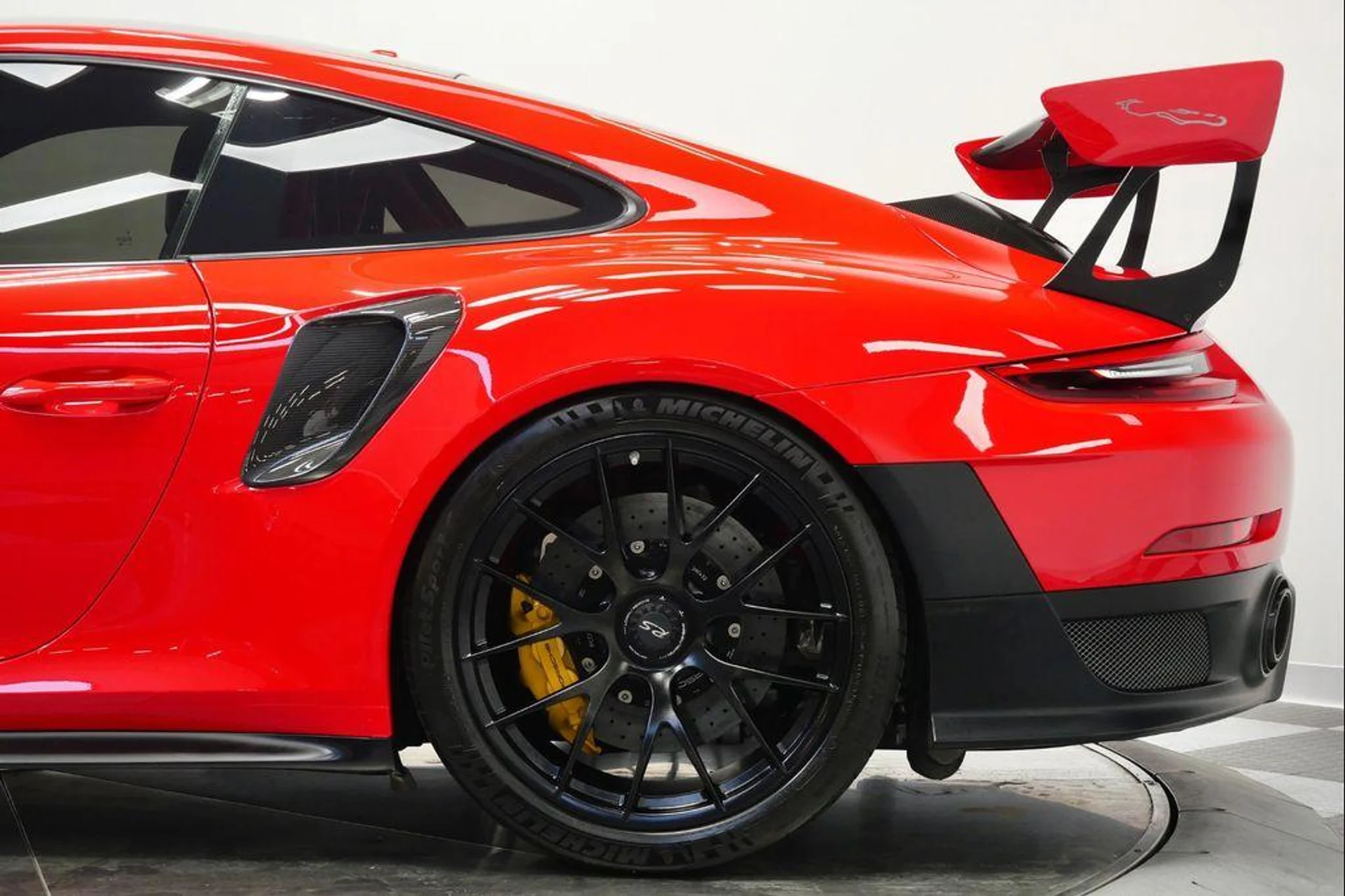 mph054_738460839_DGHEUWH_2r_Gff_Kuj4ec1_Lv_B_x_IHQ_84d362b4ea