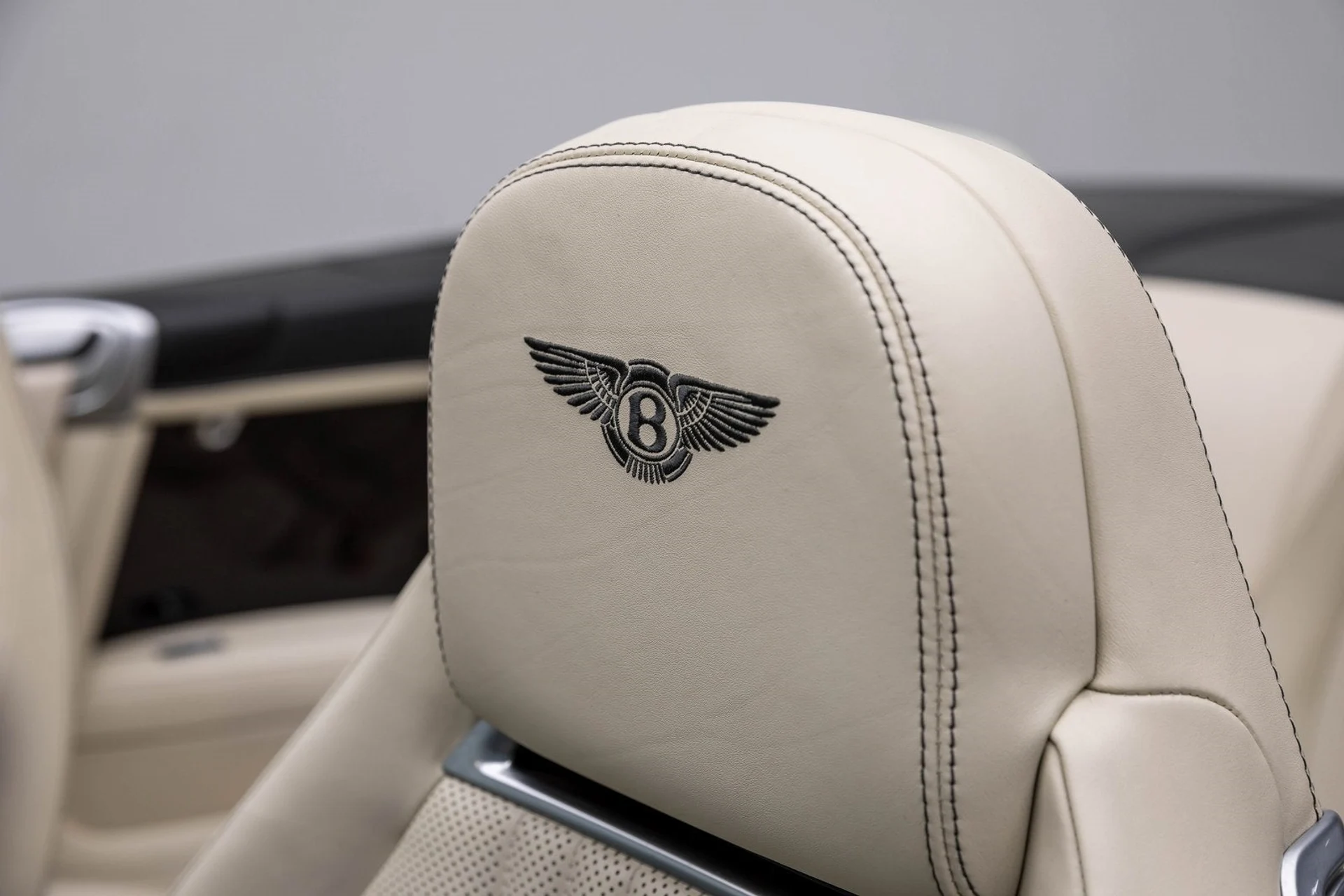 mph054_743175407_55_91d19d614c