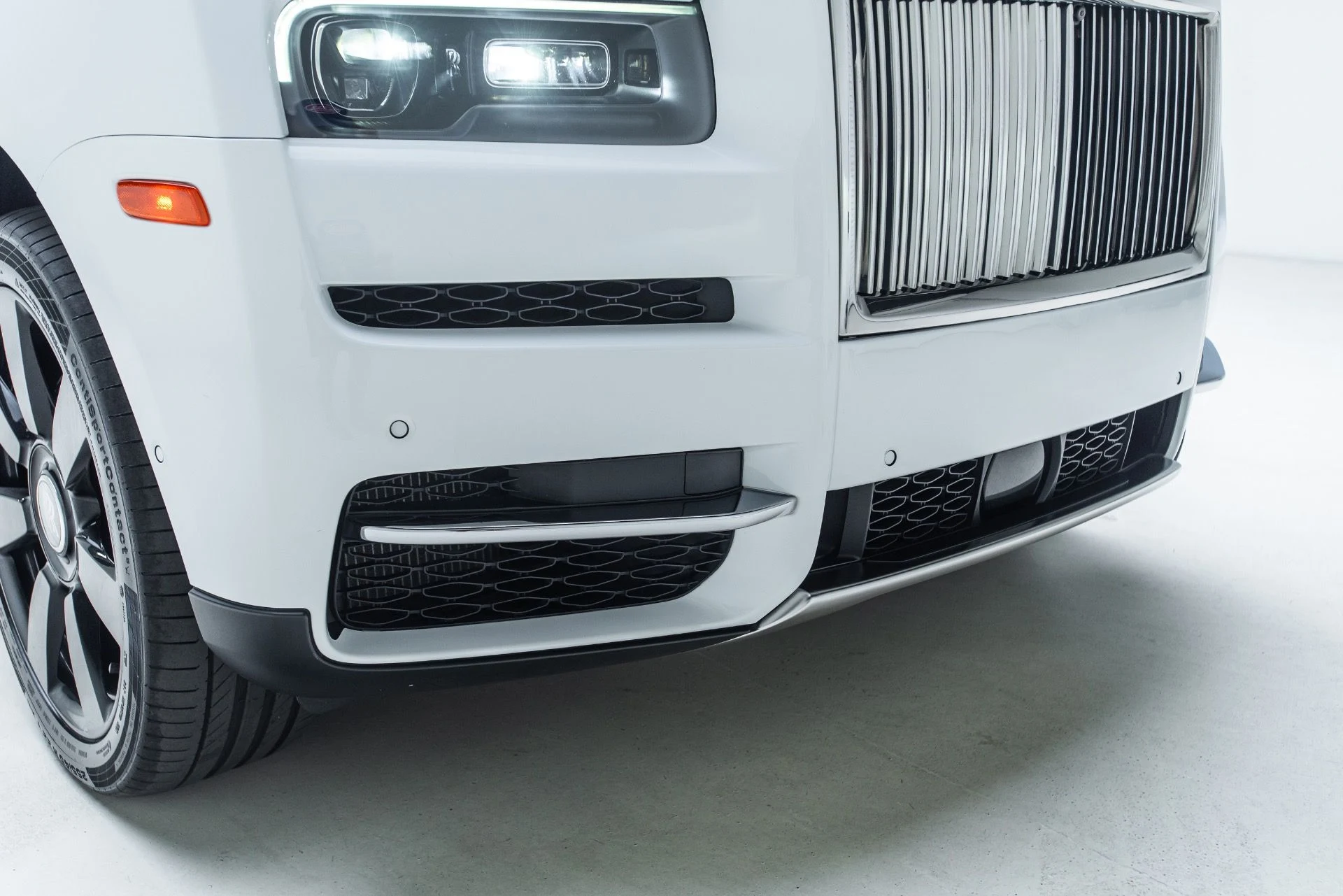 mph054_743756573_Used_2019_Rolls_Royce_Cullinan_1786991337_12c6092204