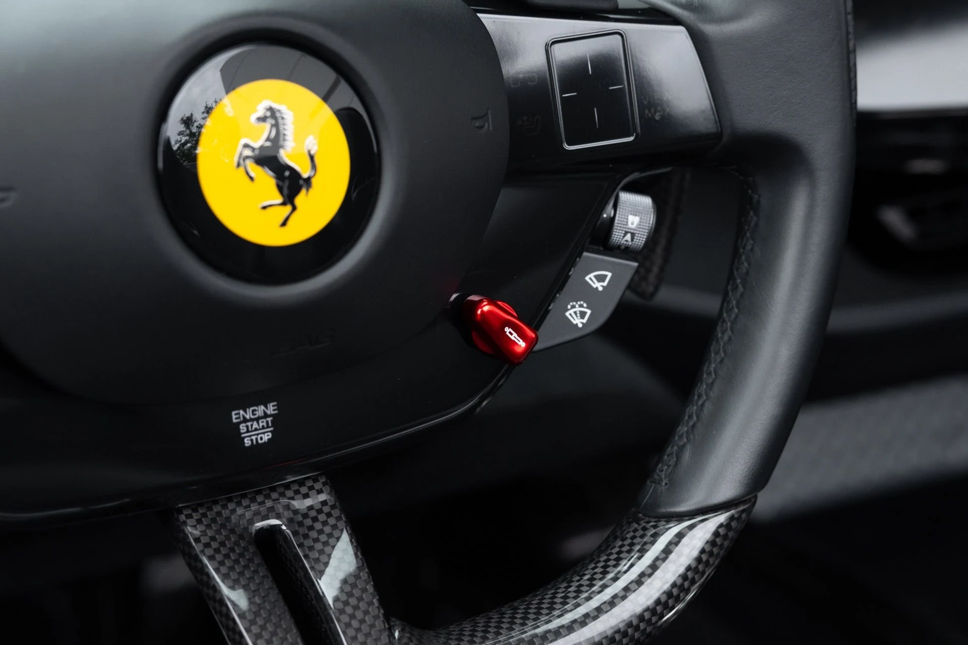 mph054_748771126_Used_2022_Ferrari_SF_90_Spider_1775626389_172b519a86