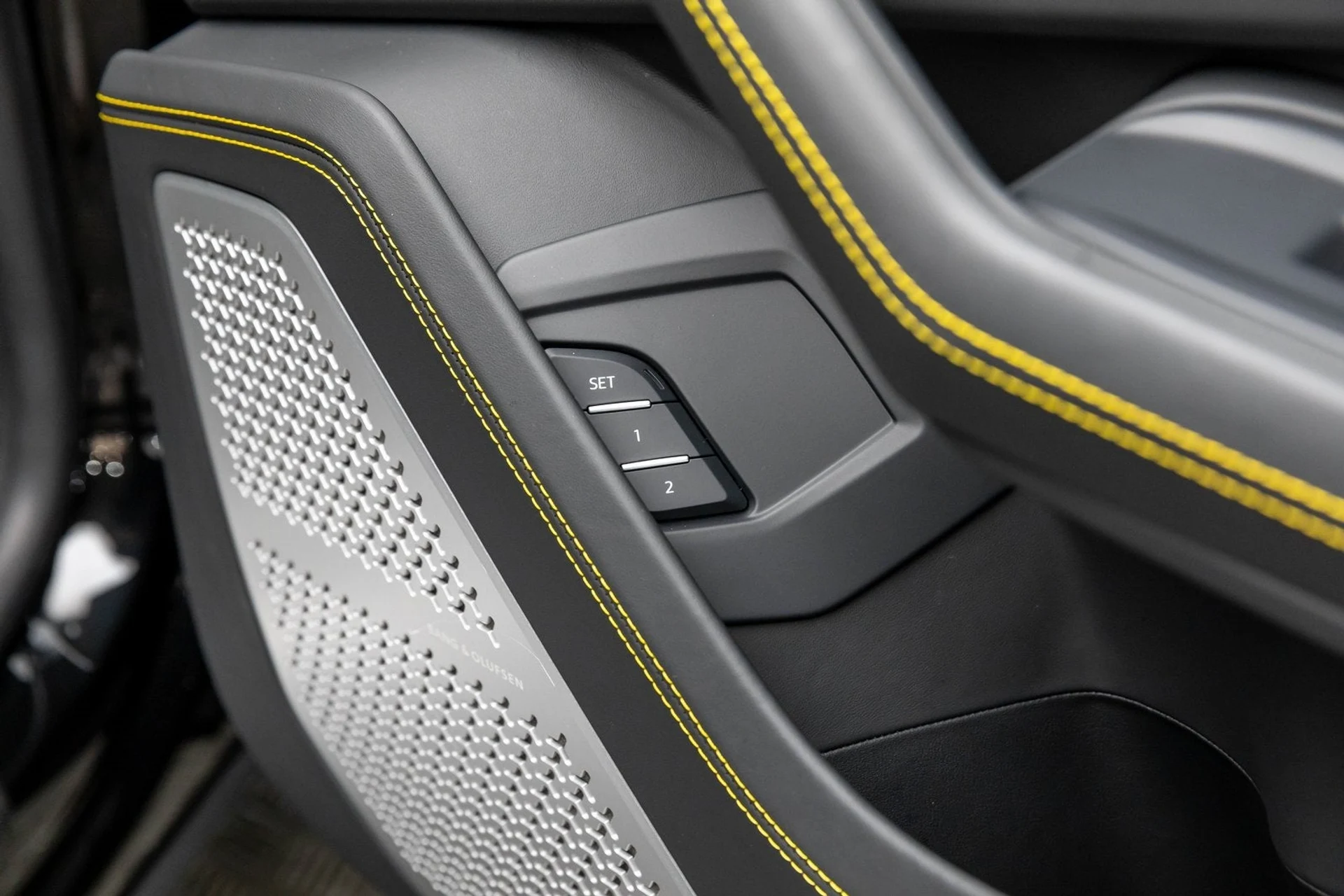 mph054_755335297_55_6efc7e4c29