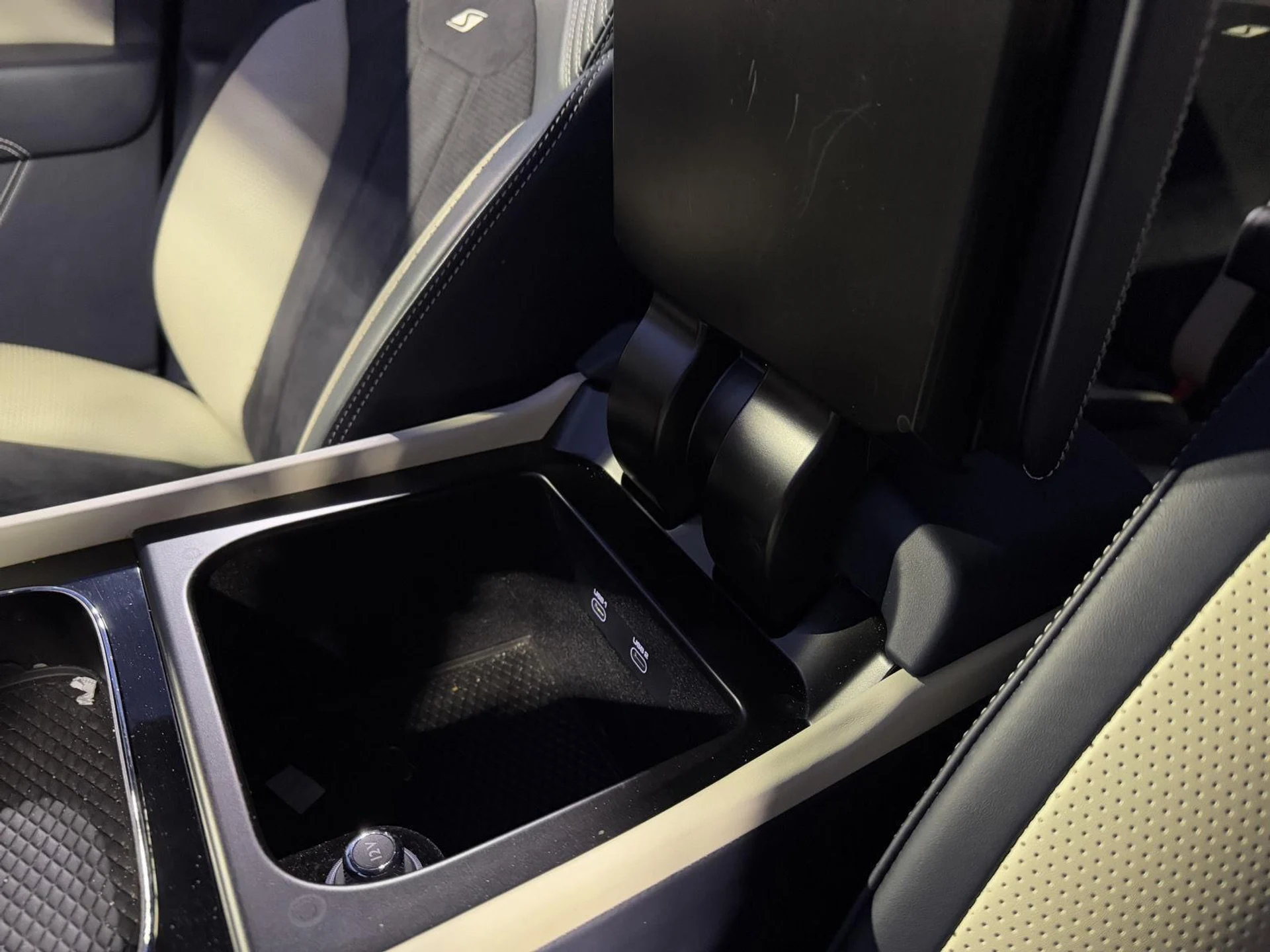 mph054_761234711_9dab3e28f4b2325ae44b521b4b19b188_cbce733a03