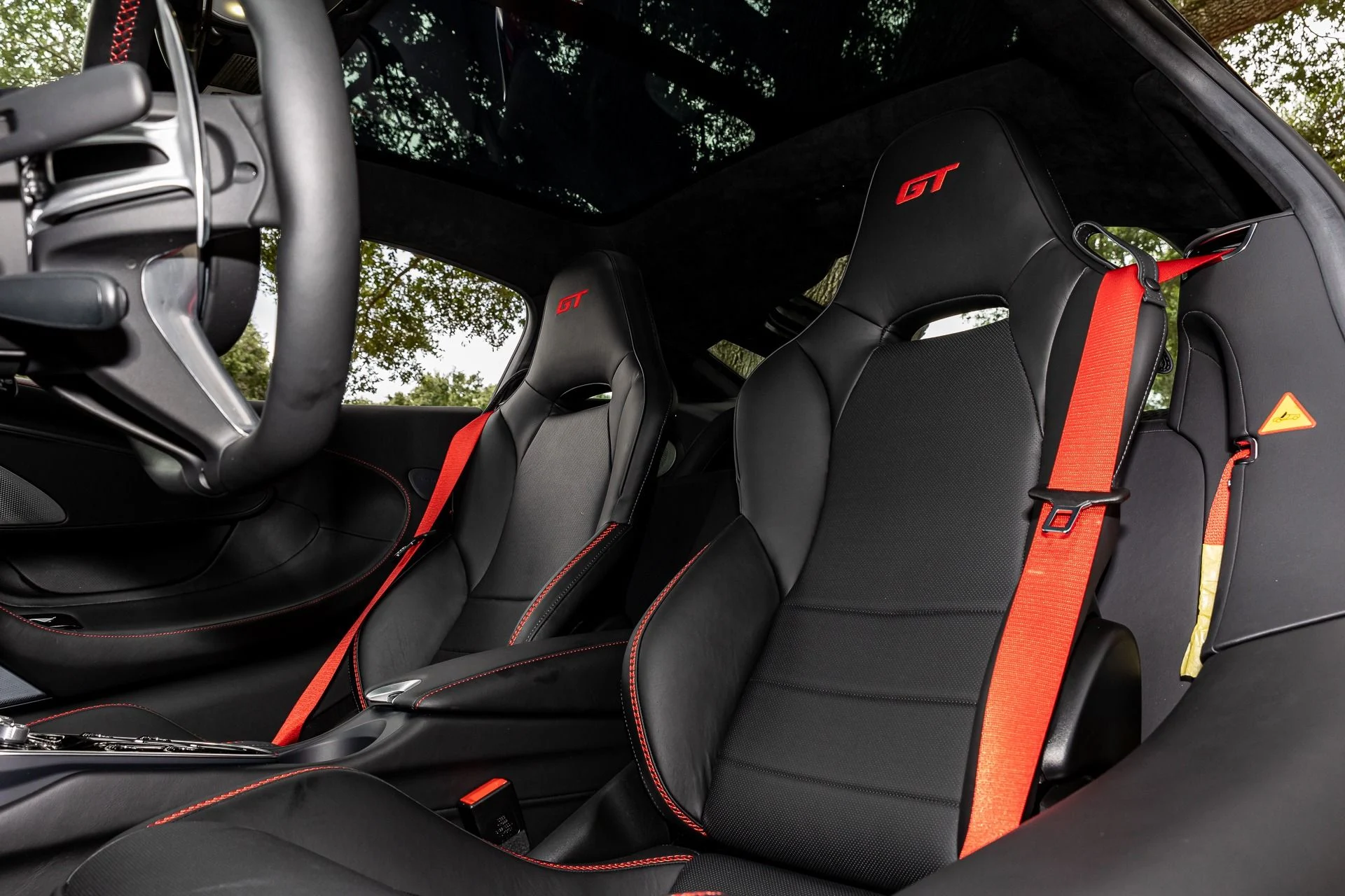 mph054_764153311_313_p55_l_c584c4b01c