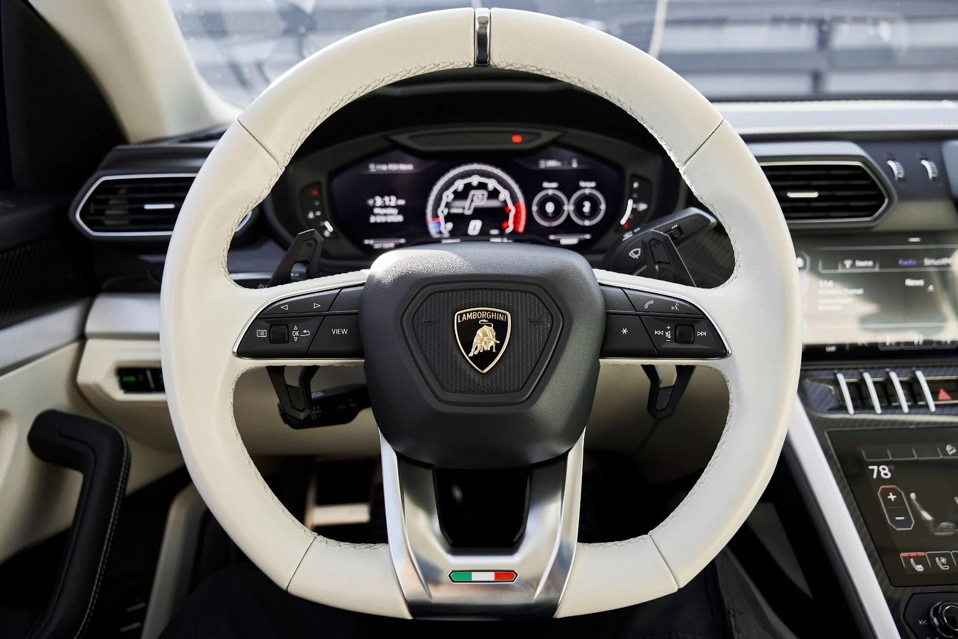 mph054_790720982_Used_2021_Lamborghini_Urus_1772650696_b7f795234d