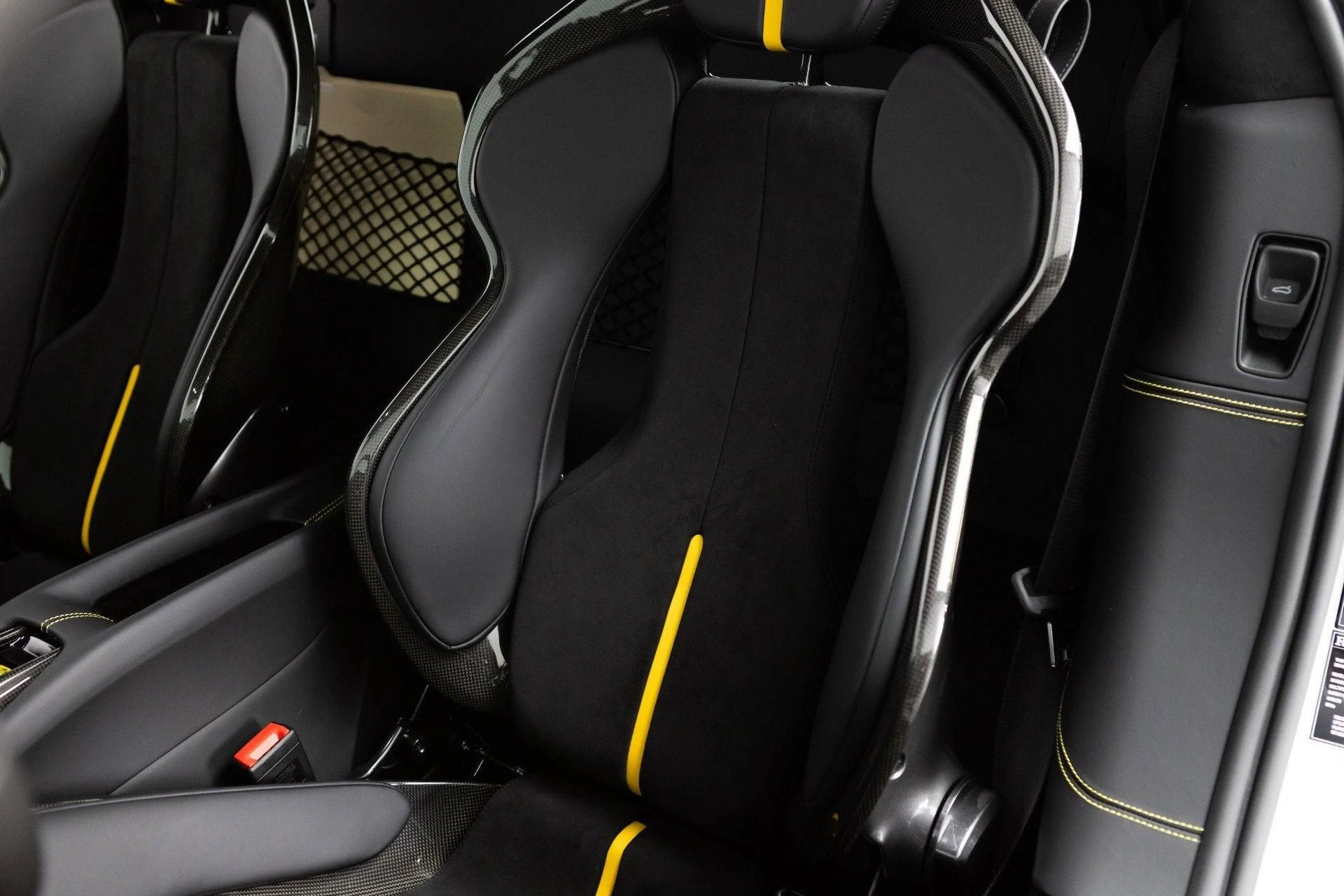 mph054_857379055_Used_2024_Ferrari_296_GTB_1777367703_6e7f004227