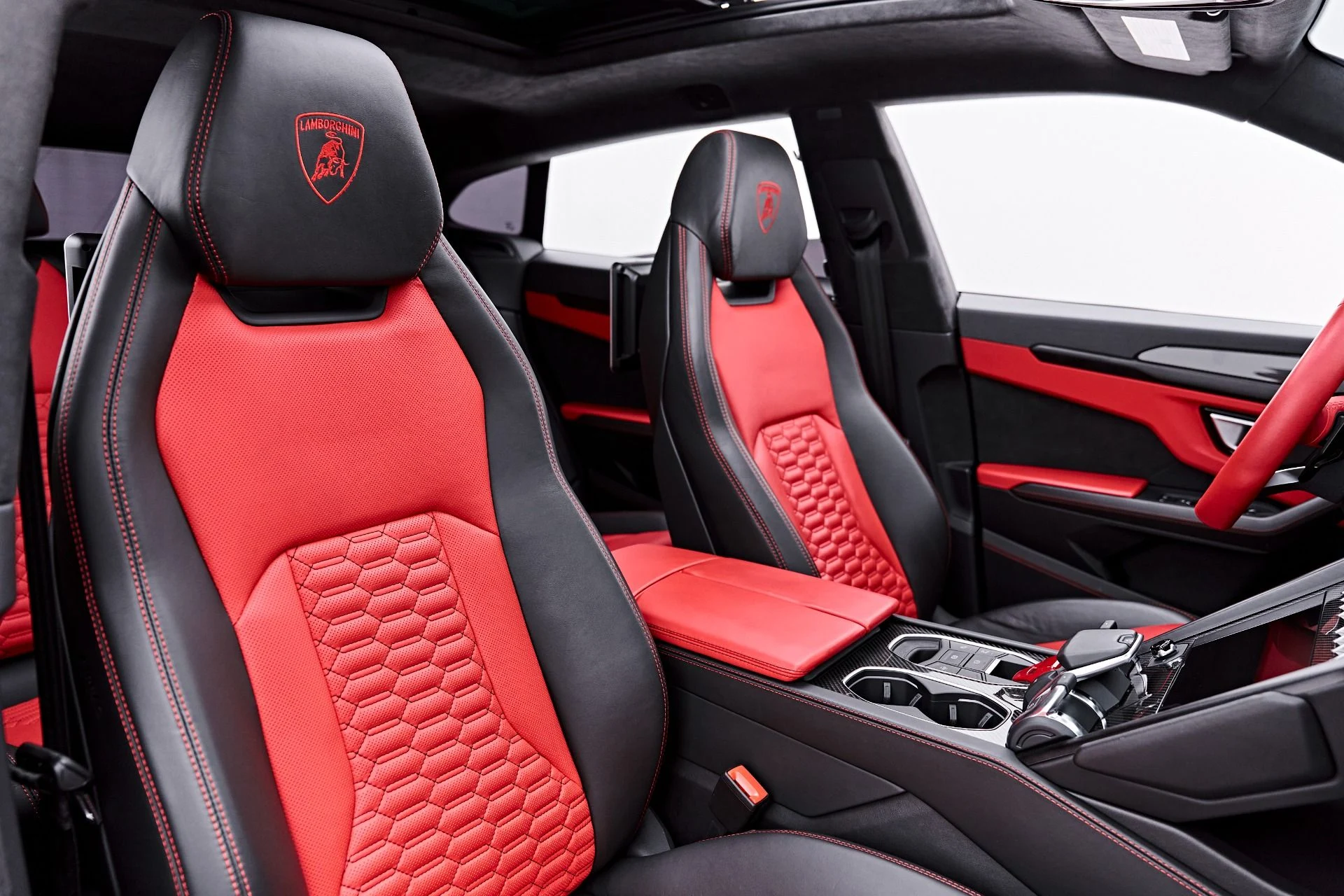 mph054_862681411_Used_2022_Lamborghini_Urus_1788219621_62b84957a4